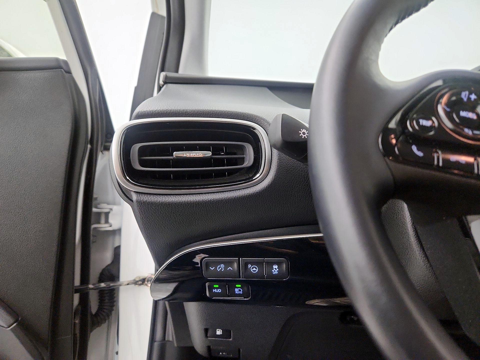 Thumbnail: 2022 Toyota Prius - 13