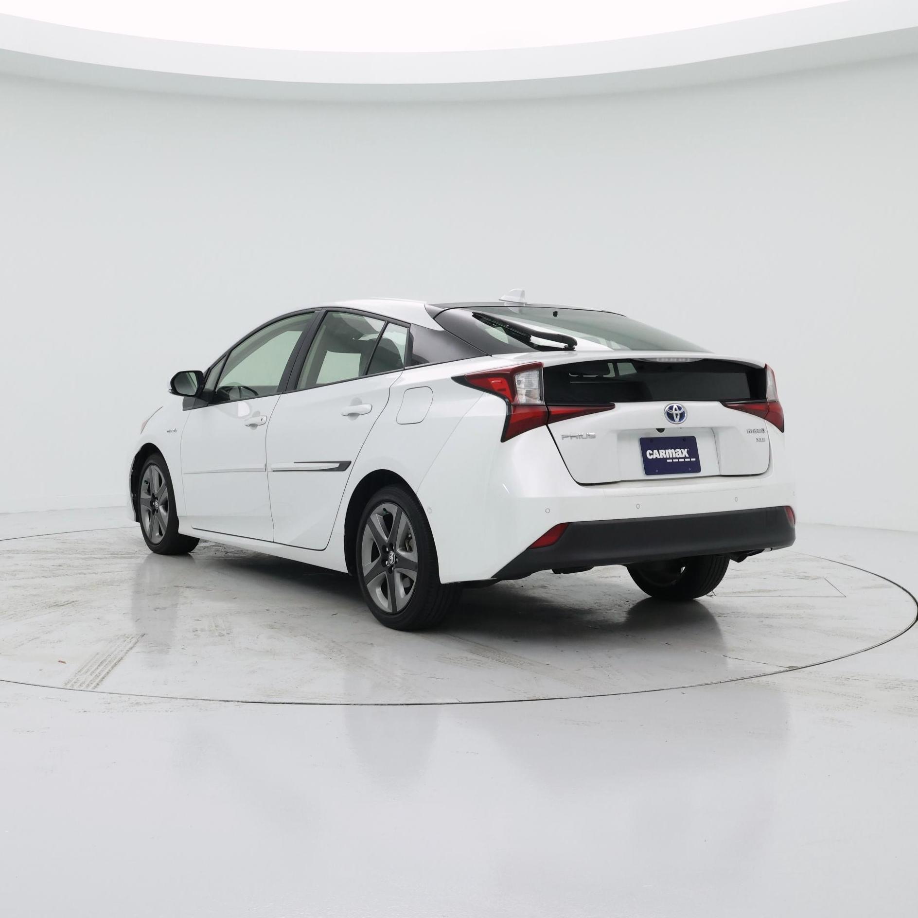 Thumbnail: 2022 Toyota Prius - 2