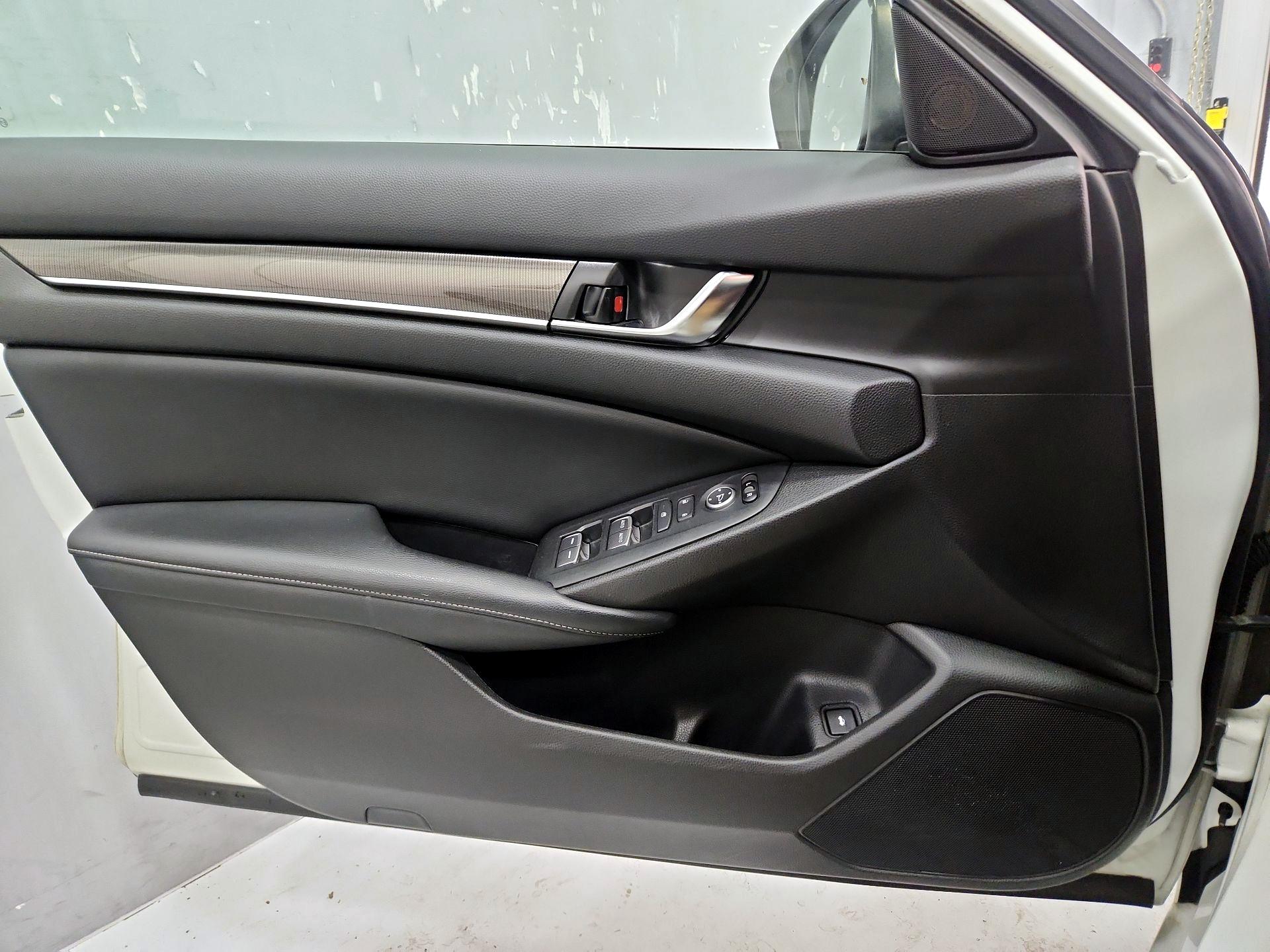 Thumbnail: 2018 Honda Accord - 12