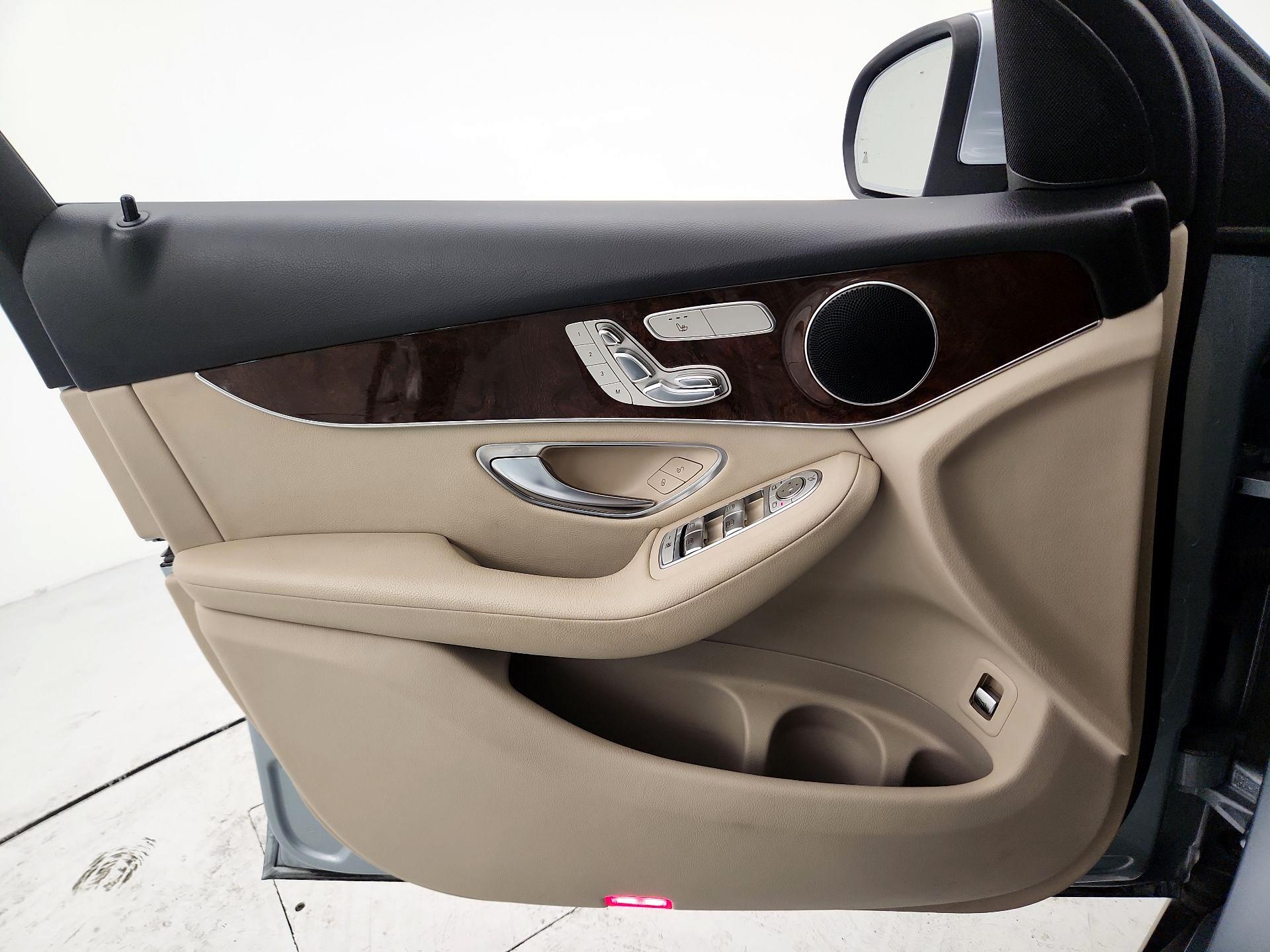 Thumbnail: 2018 Mercedes-Benz GLC - 12