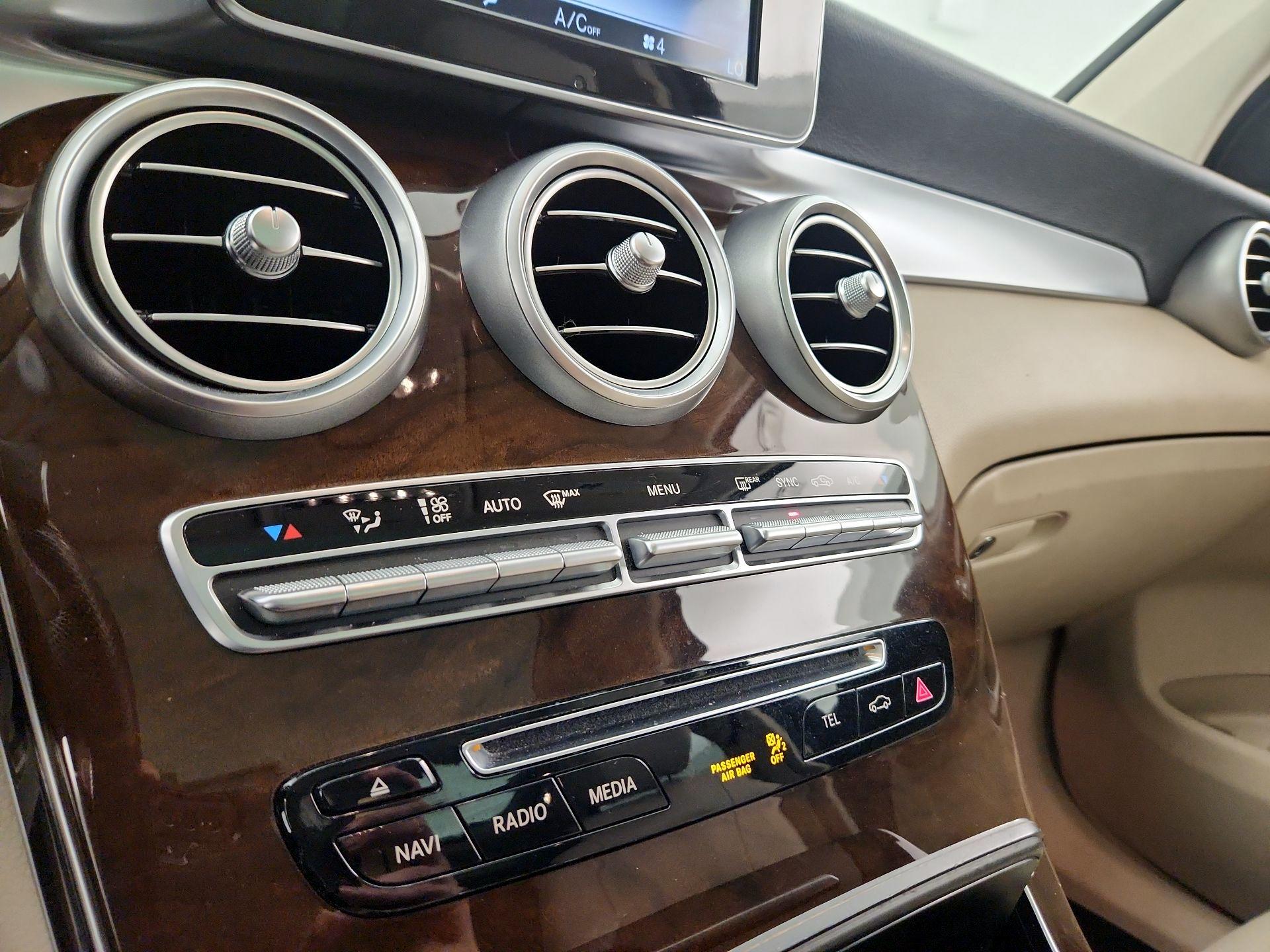 Thumbnail: 2018 Mercedes-Benz GLC - 17