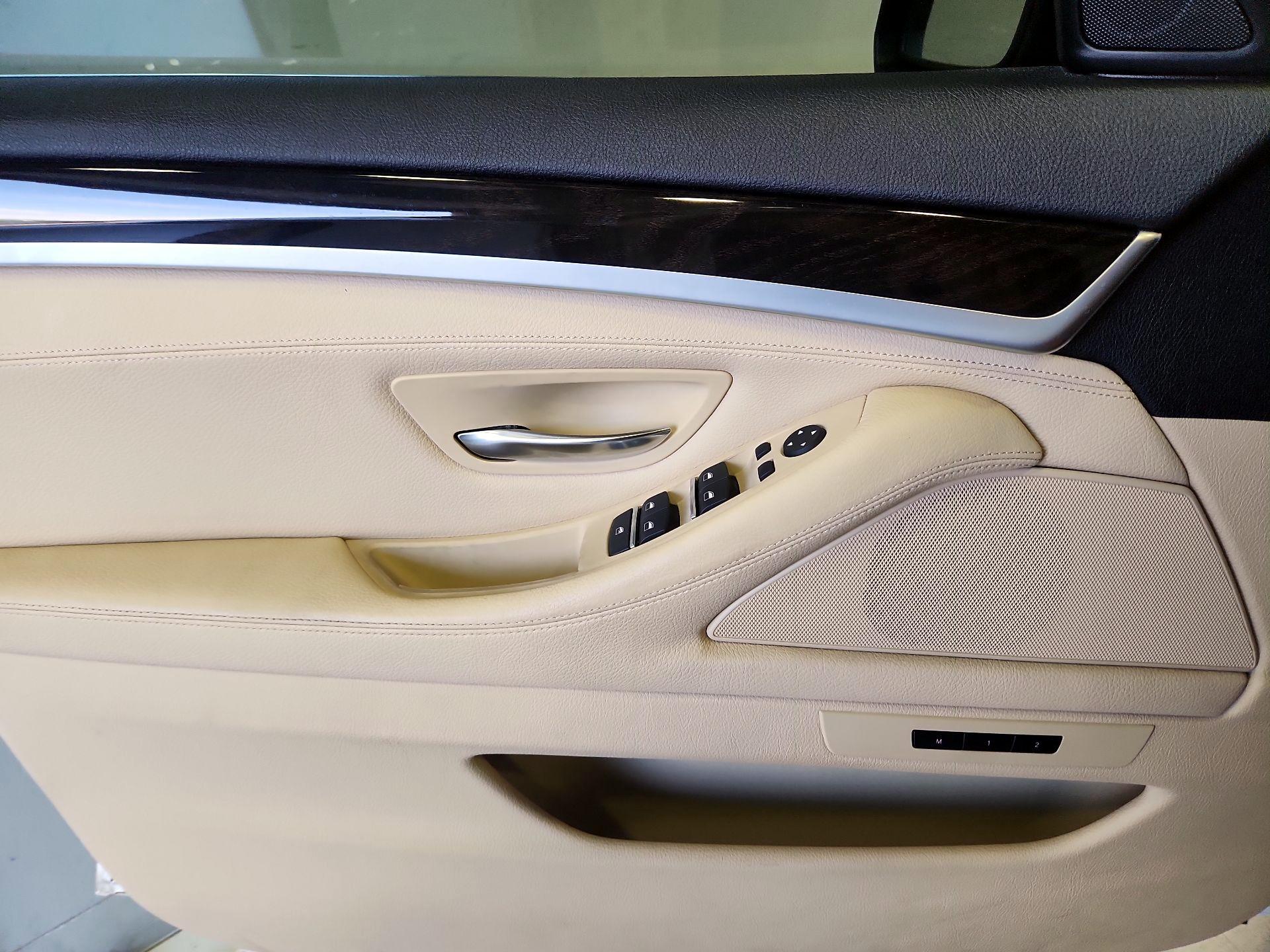 Thumbnail: 2014 BMW 5 Series - 12