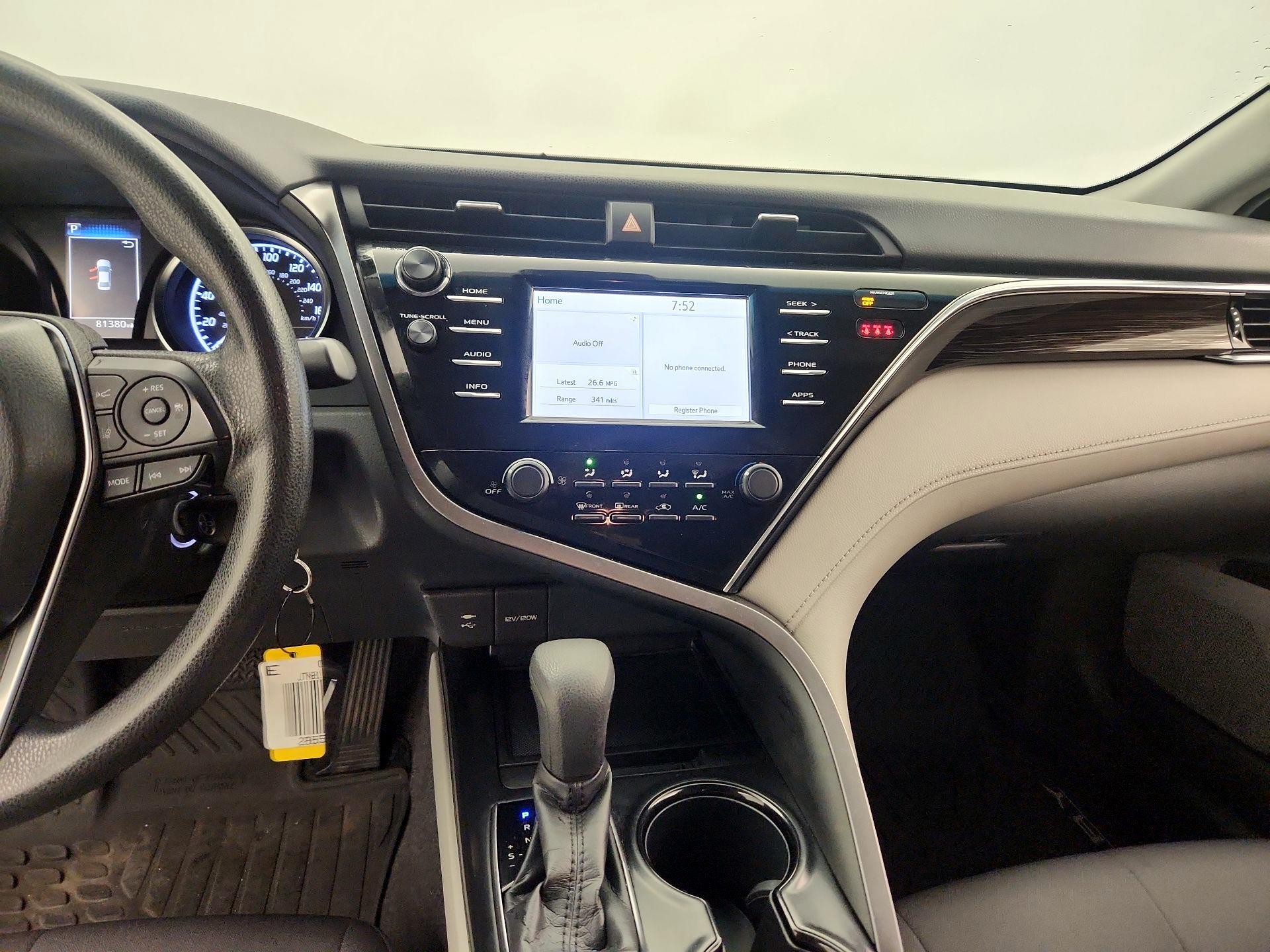 Thumbnail: 2018 Toyota Camry - 9