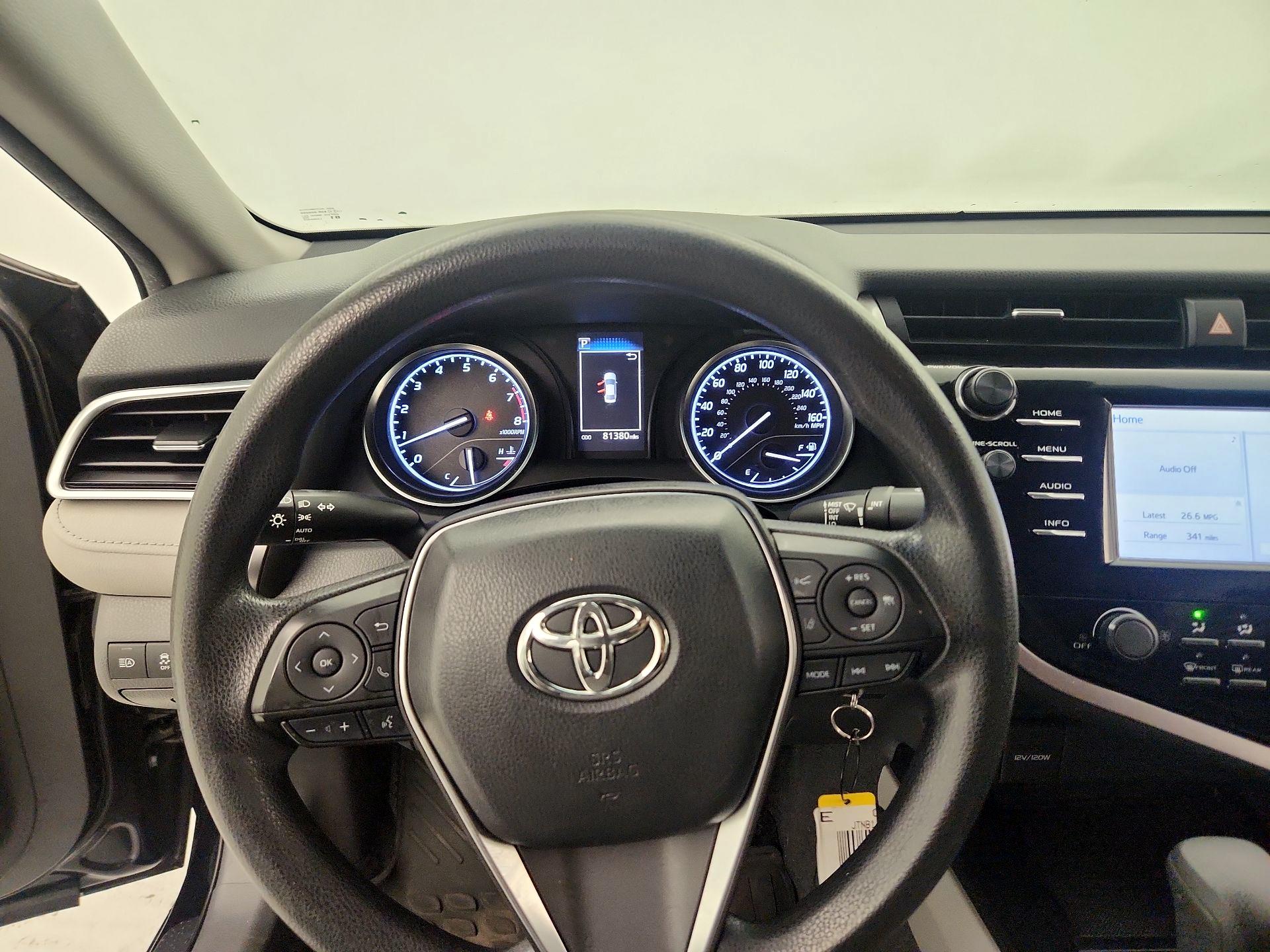 Thumbnail: 2018 Toyota Camry - 10