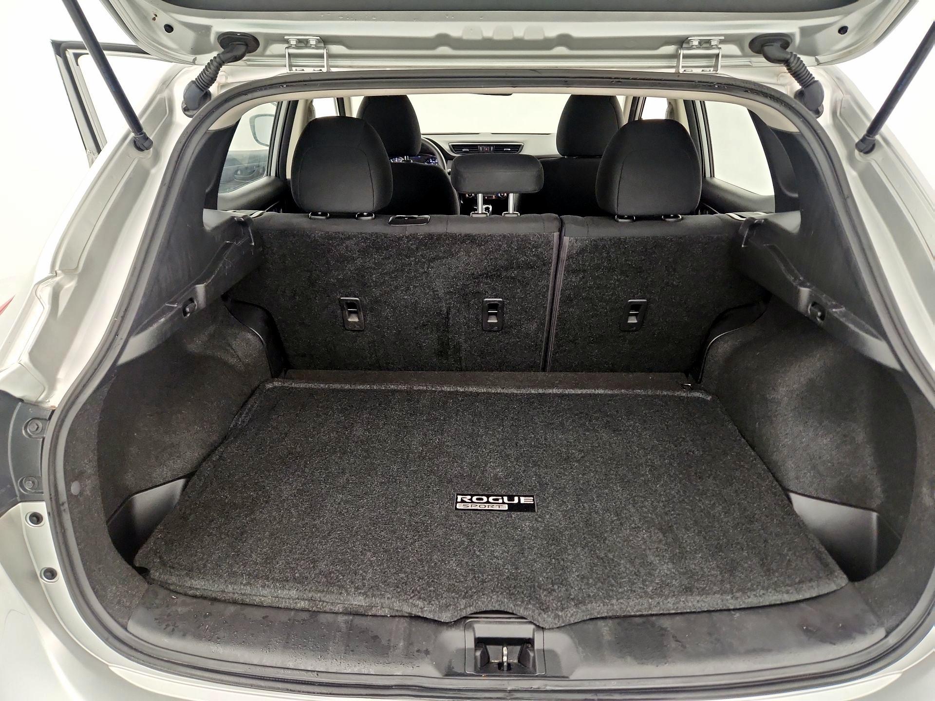 Thumbnail: 2022 Nissan Rogue Sport - 20