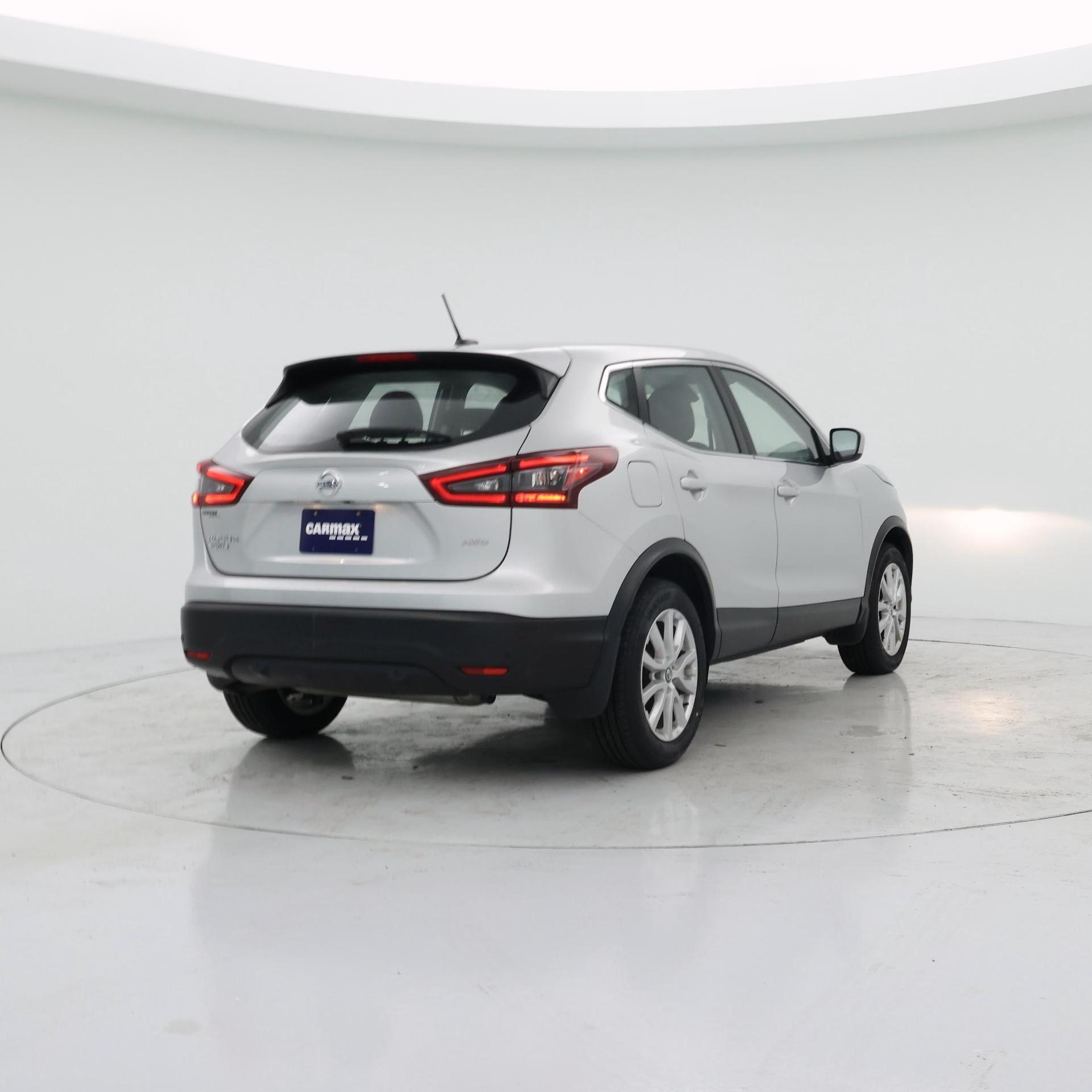 Thumbnail: 2022 Nissan Rogue Sport - 8