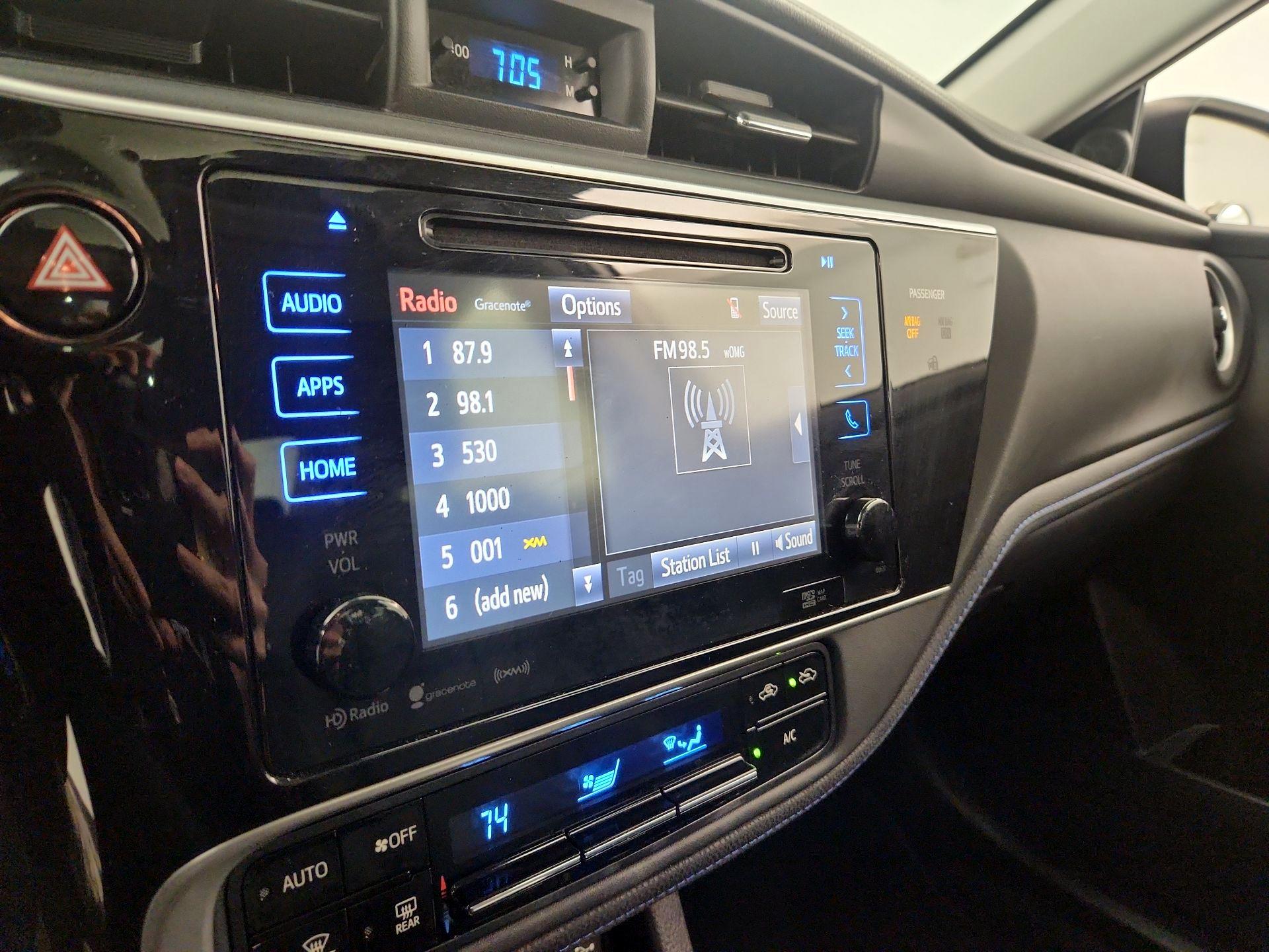 Thumbnail: 2017 Toyota Corolla - 16