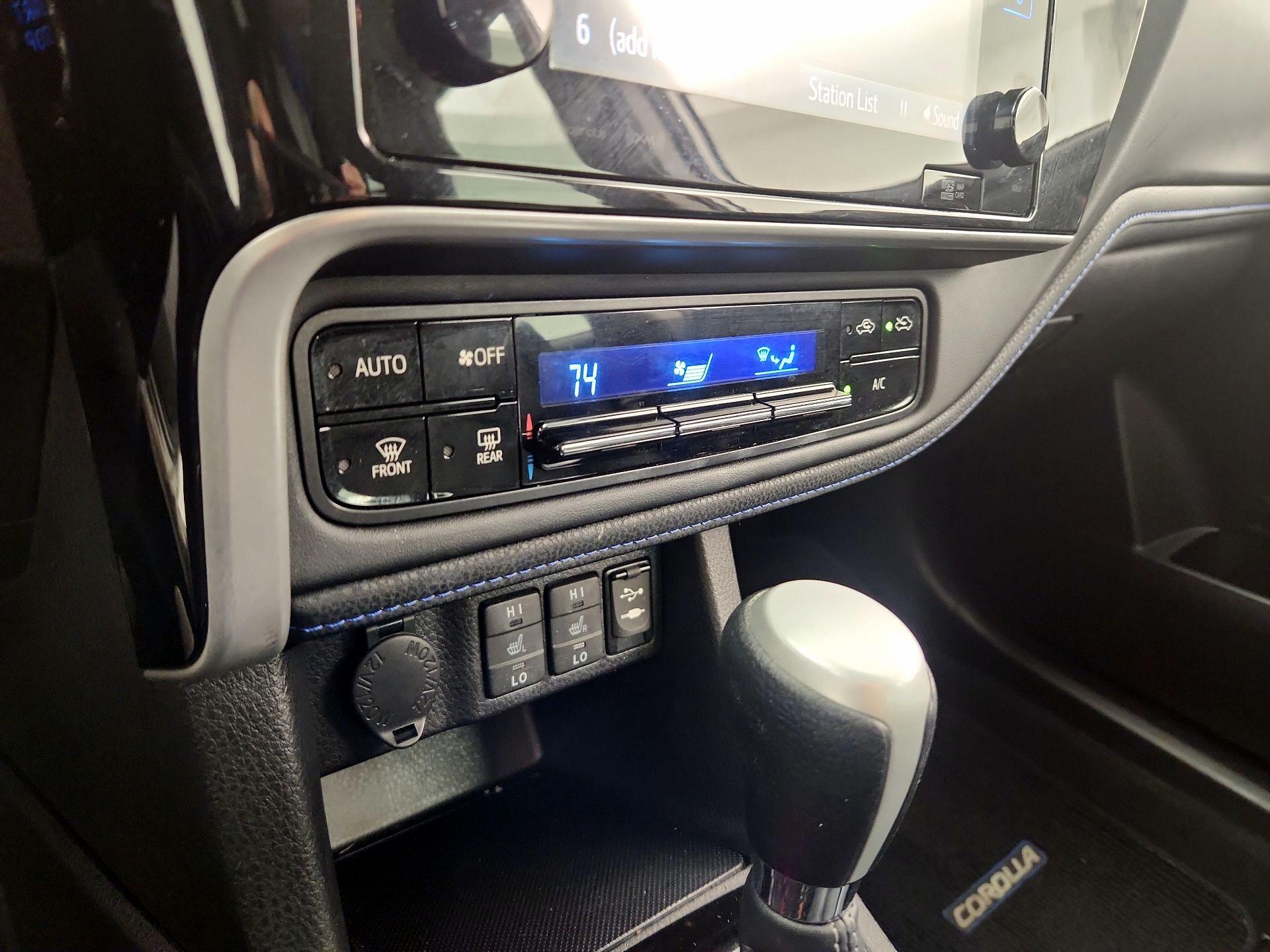 Thumbnail: 2017 Toyota Corolla - 17