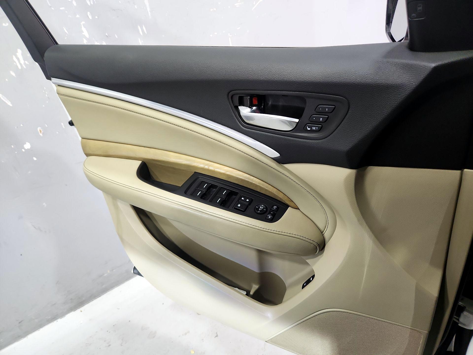 Thumbnail: 2020 Acura MDX - 12