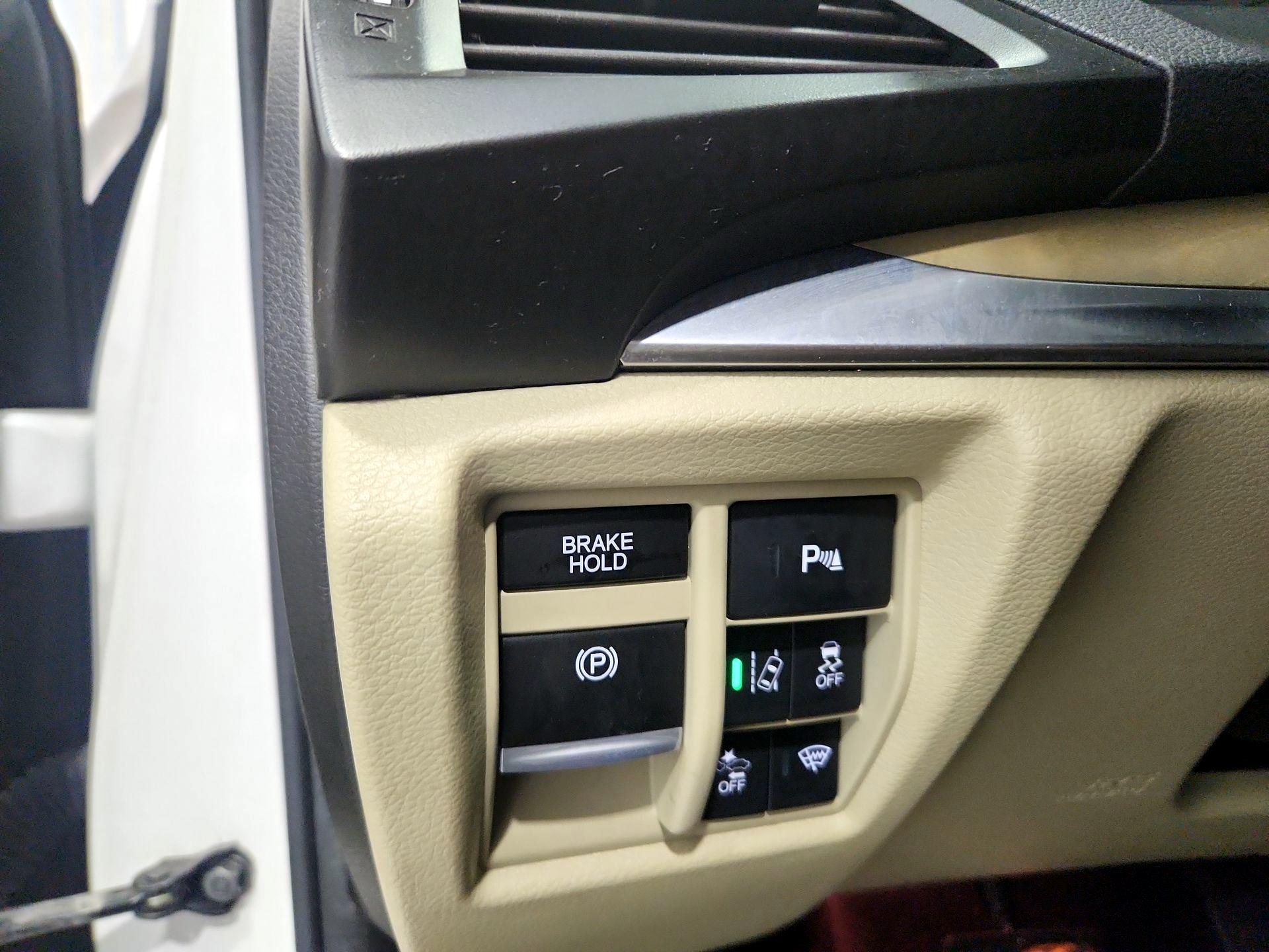 Thumbnail: 2020 Acura MDX - 13