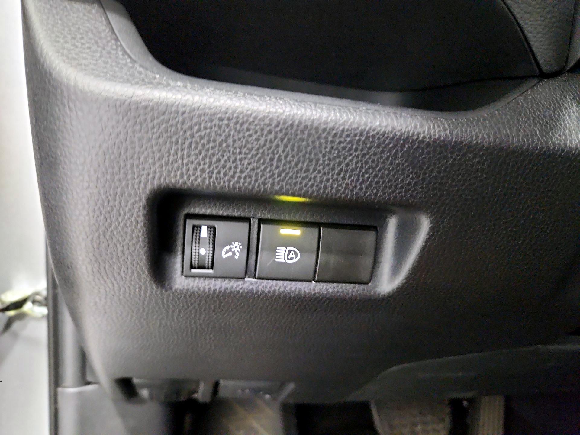 Thumbnail: 2025 Toyota RAV4 - 13