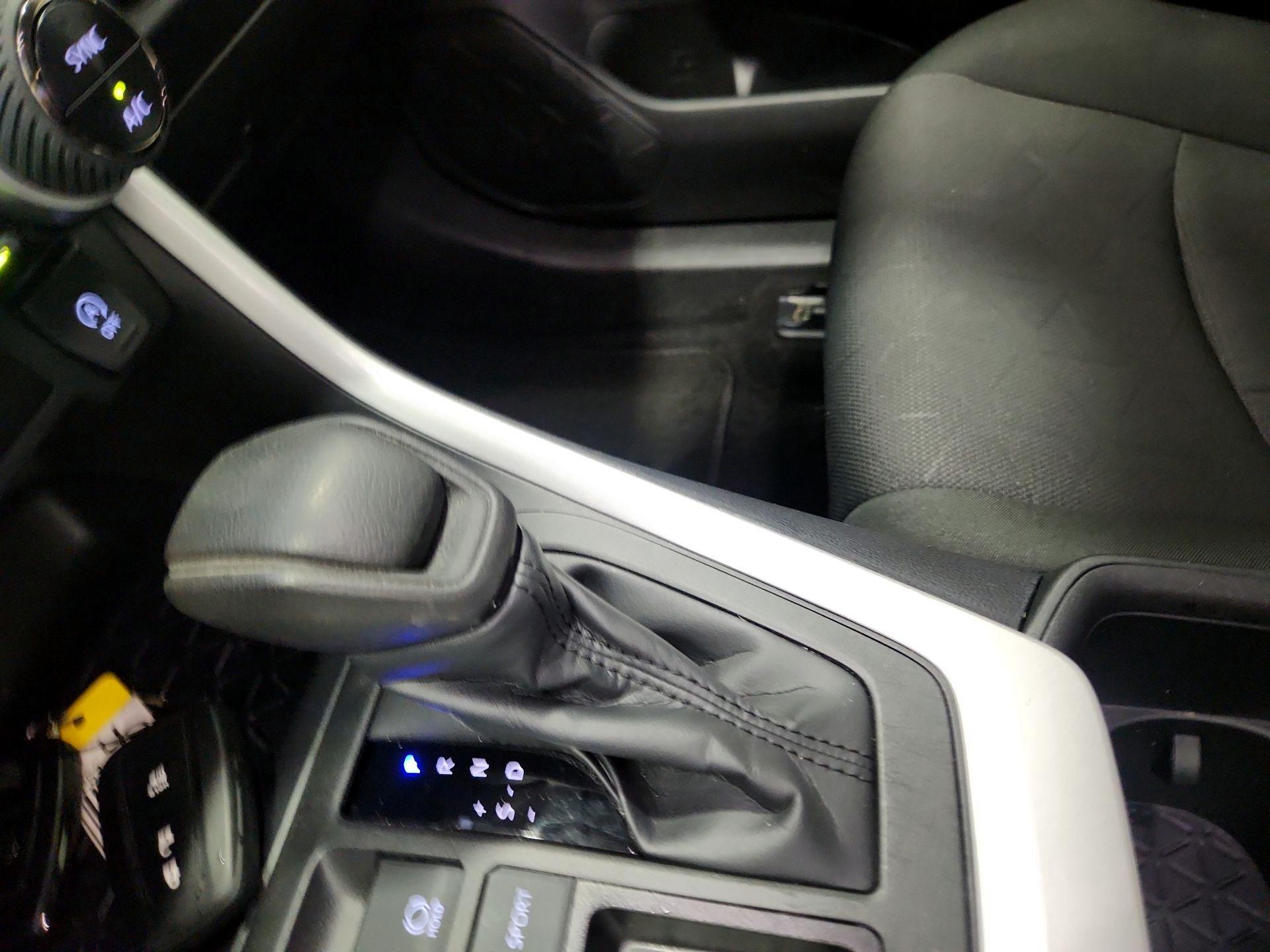 Thumbnail: 2025 Toyota RAV4 - 17