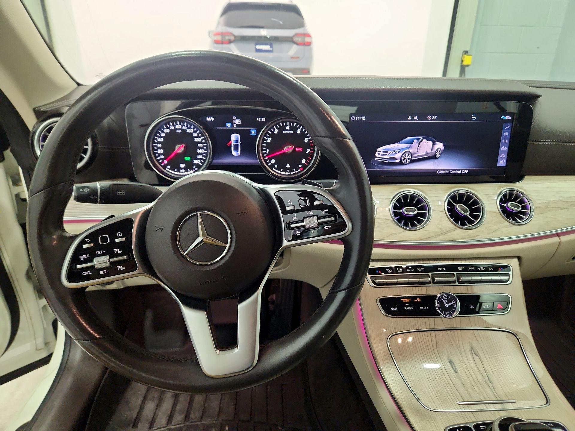 Thumbnail: 2019 Mercedes-Benz E-Class - 9