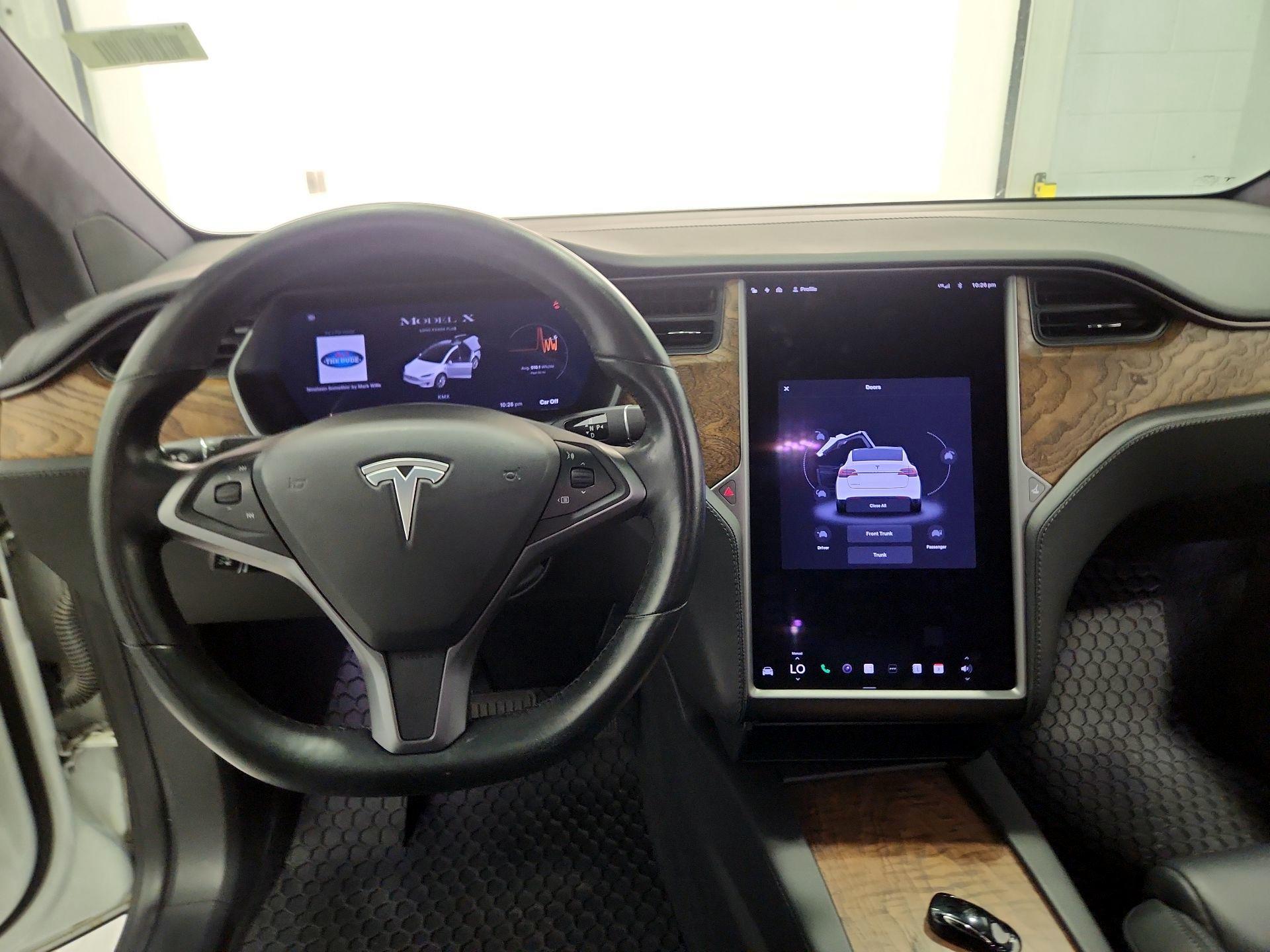 Thumbnail: 2020 Tesla Model X - 10