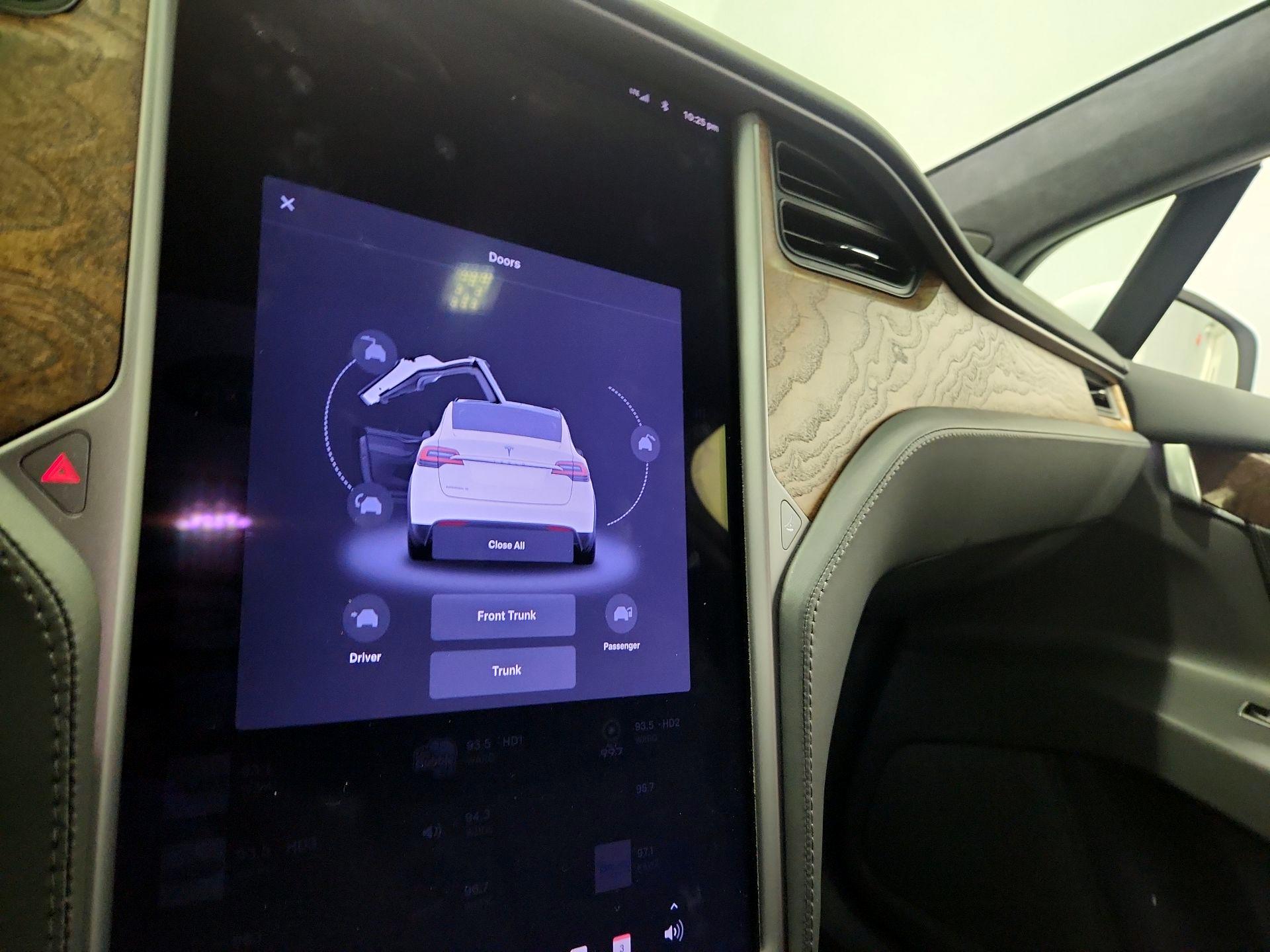 Thumbnail: 2020 Tesla Model X - 13