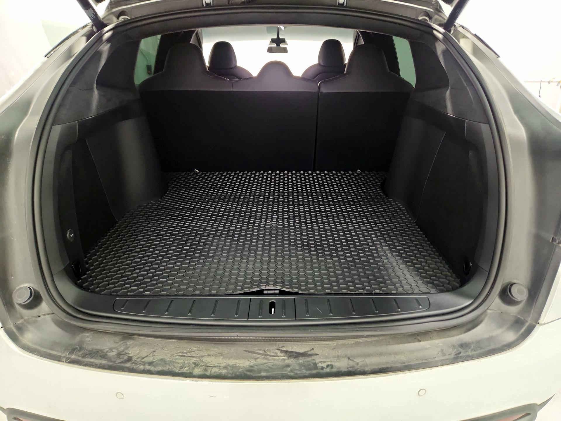 Thumbnail: 2020 Tesla Model X - 17