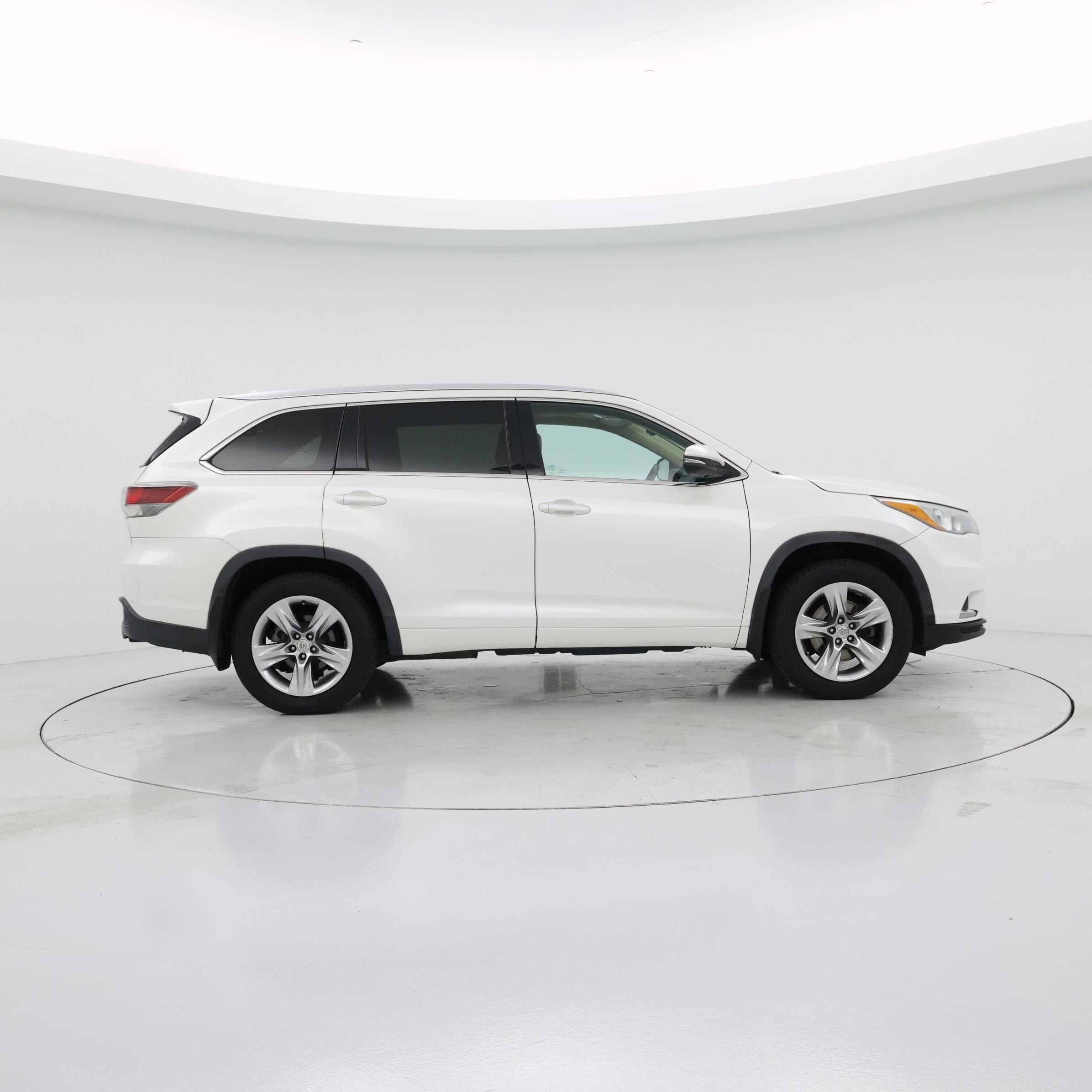 Thumbnail: 2014 Toyota Highlander - 7
