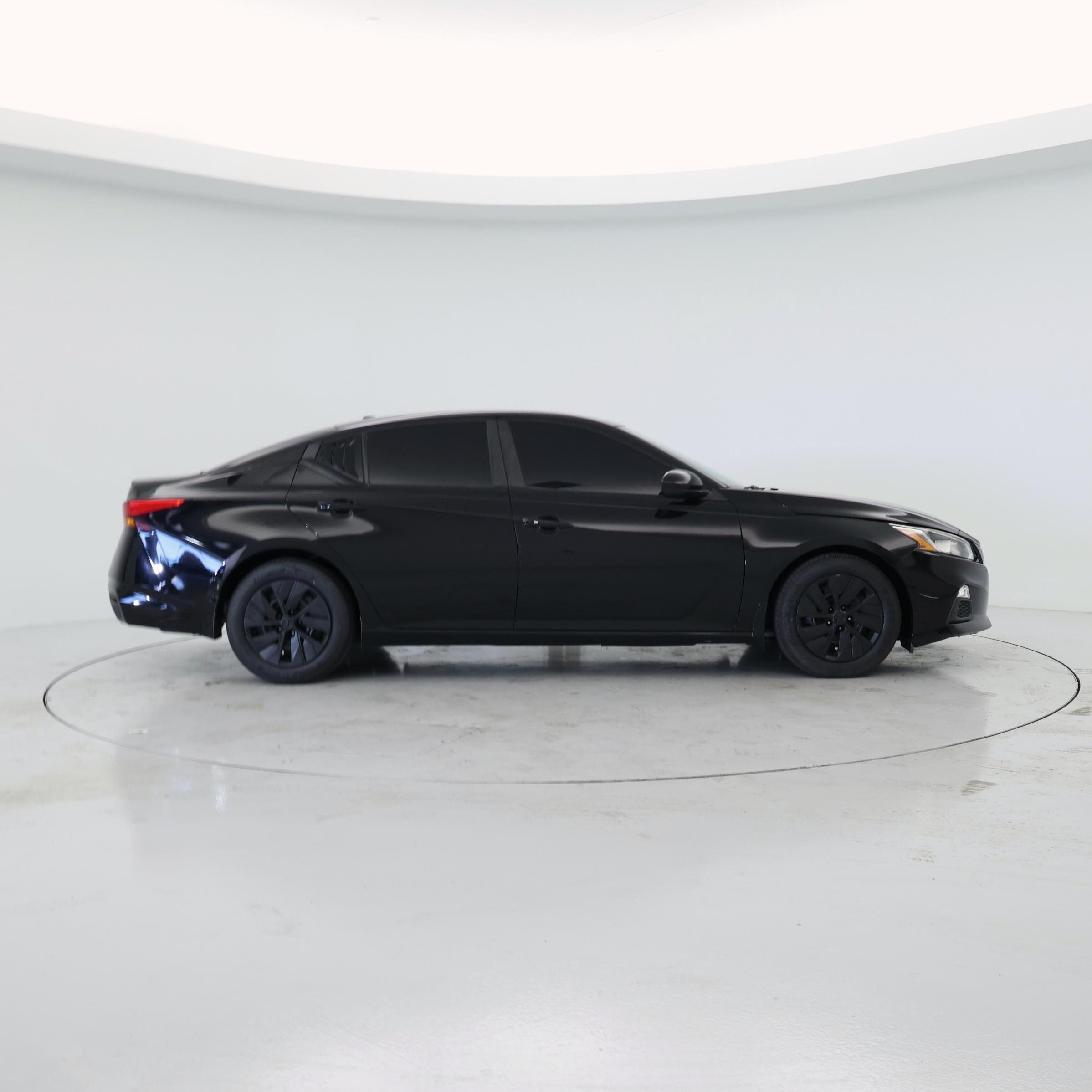Thumbnail: 2020 Nissan Altima - 7