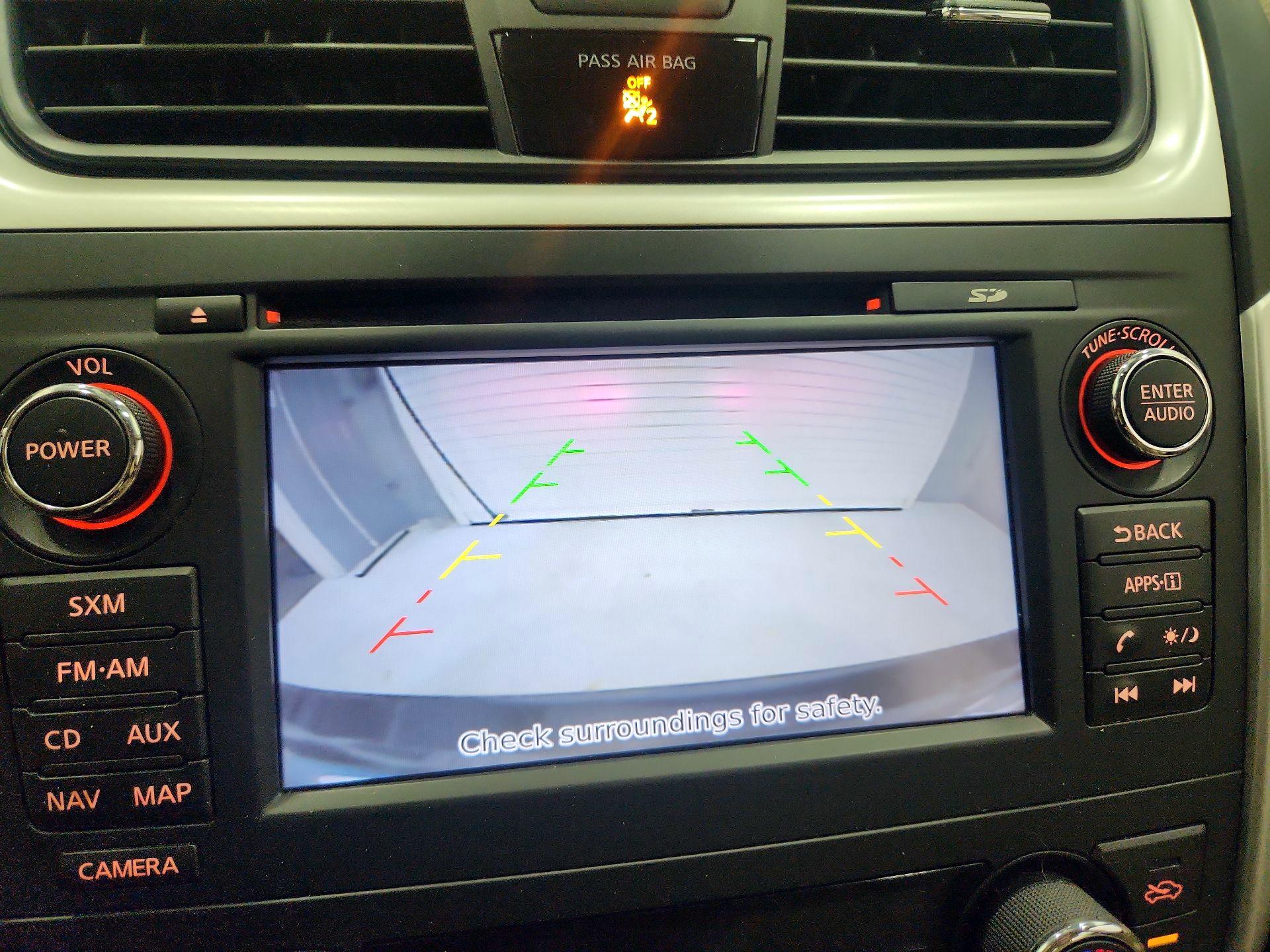 Thumbnail: 2016 Nissan Altima - 15