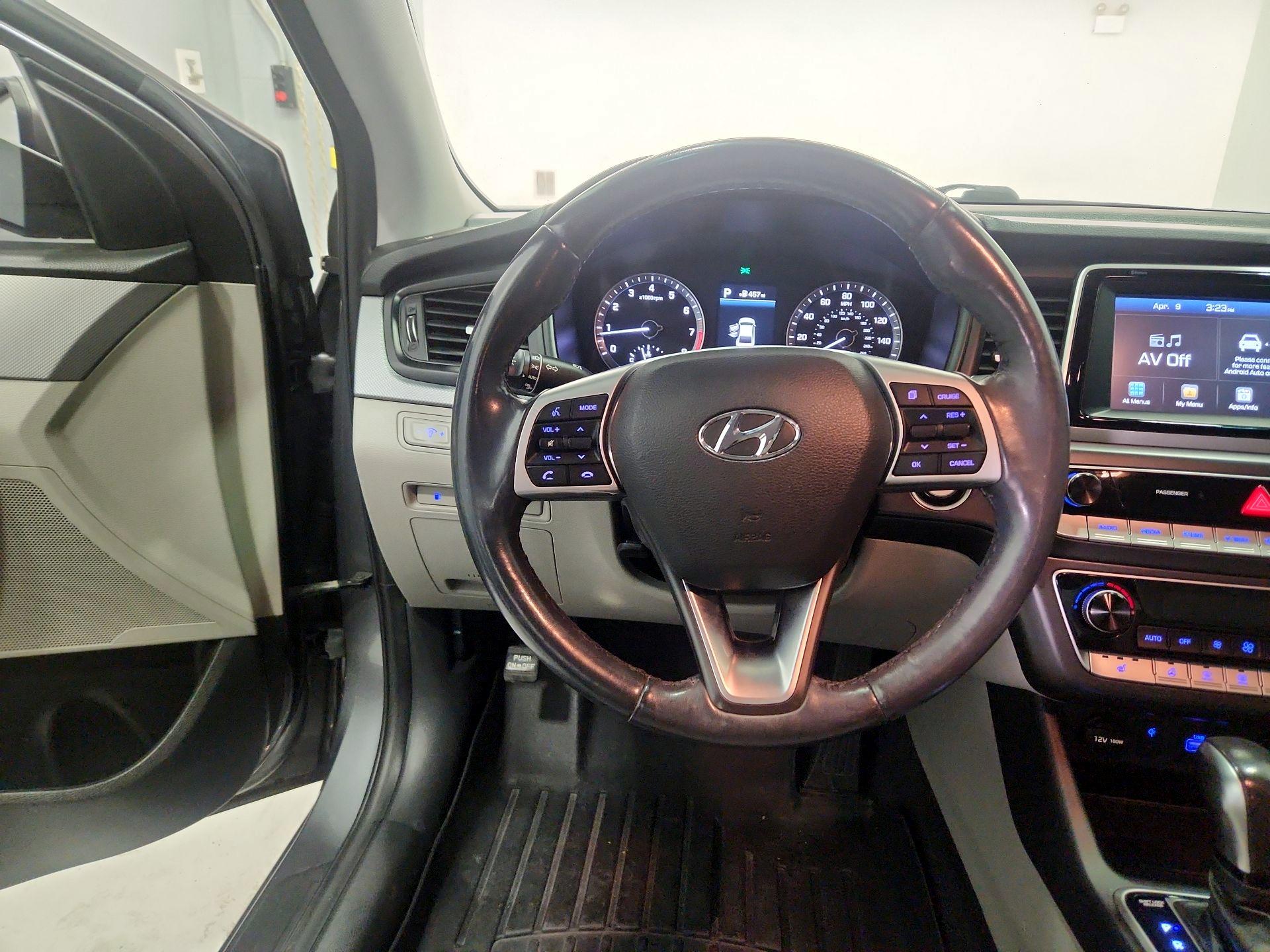 Thumbnail: 2019 Hyundai Sonata - 10