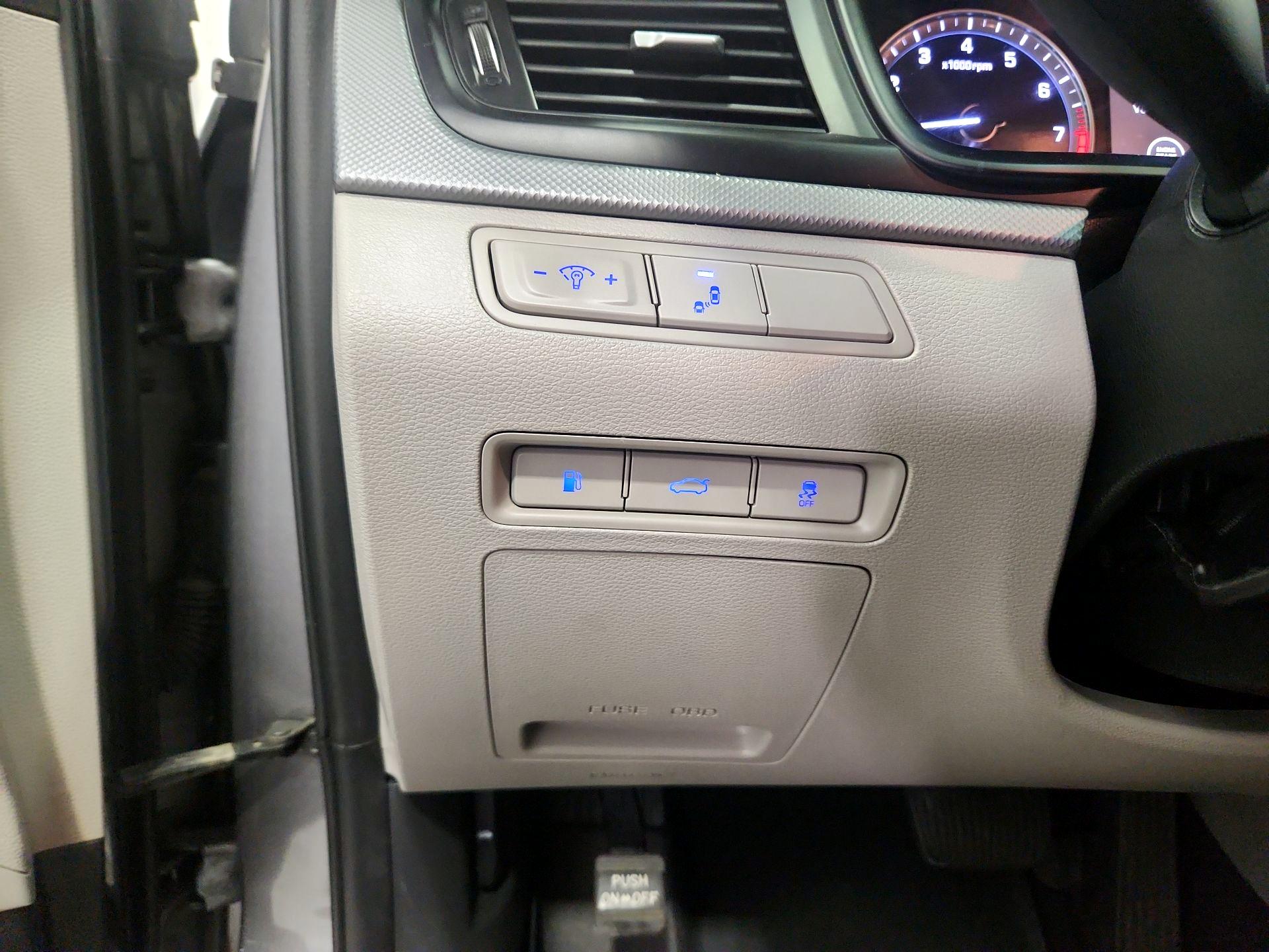 Thumbnail: 2019 Hyundai Sonata - 13