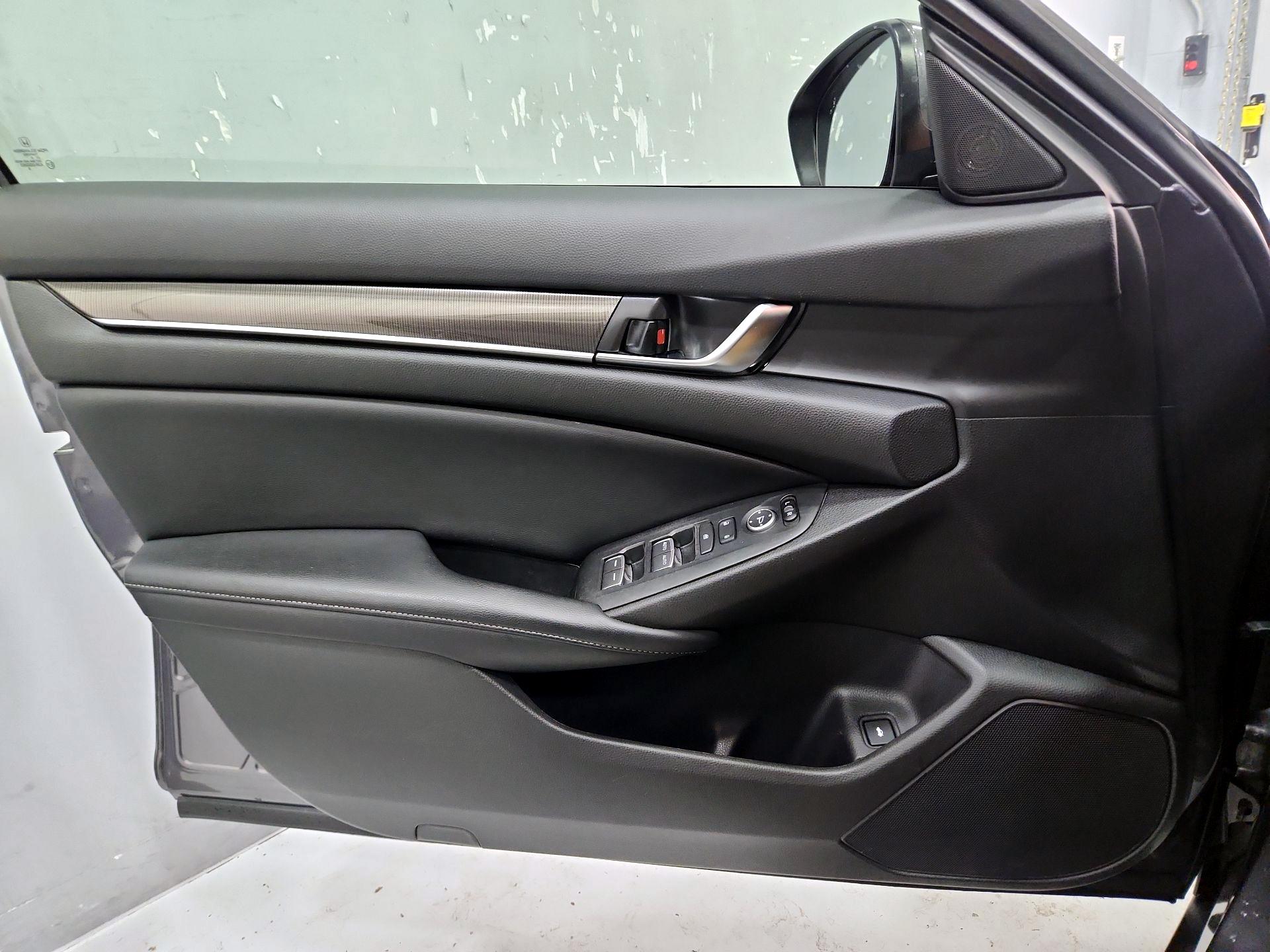 Thumbnail: 2018 Honda Accord - 12