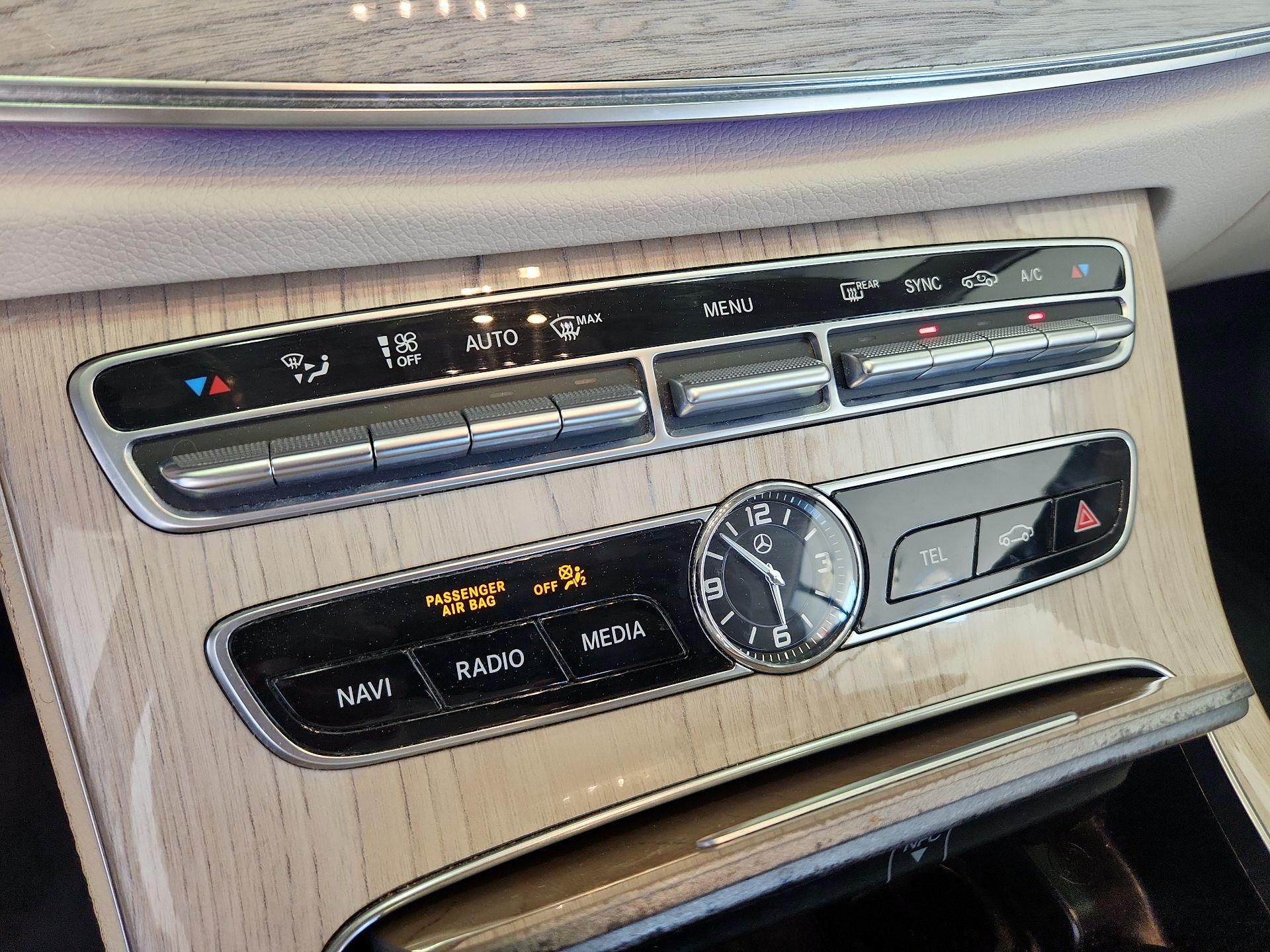 Thumbnail: 2019 Mercedes-Benz E-Class - 16