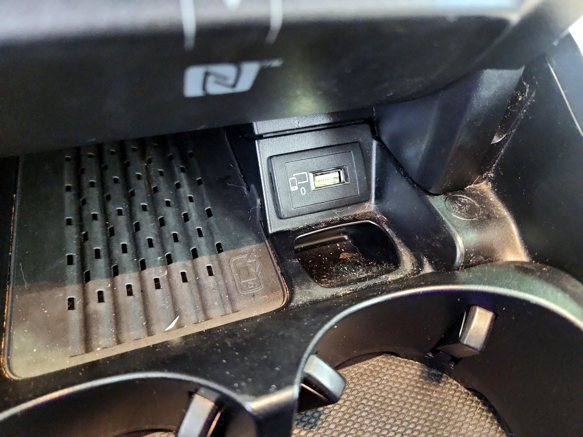 Thumbnail: 2019 Mercedes-Benz E-Class - 18