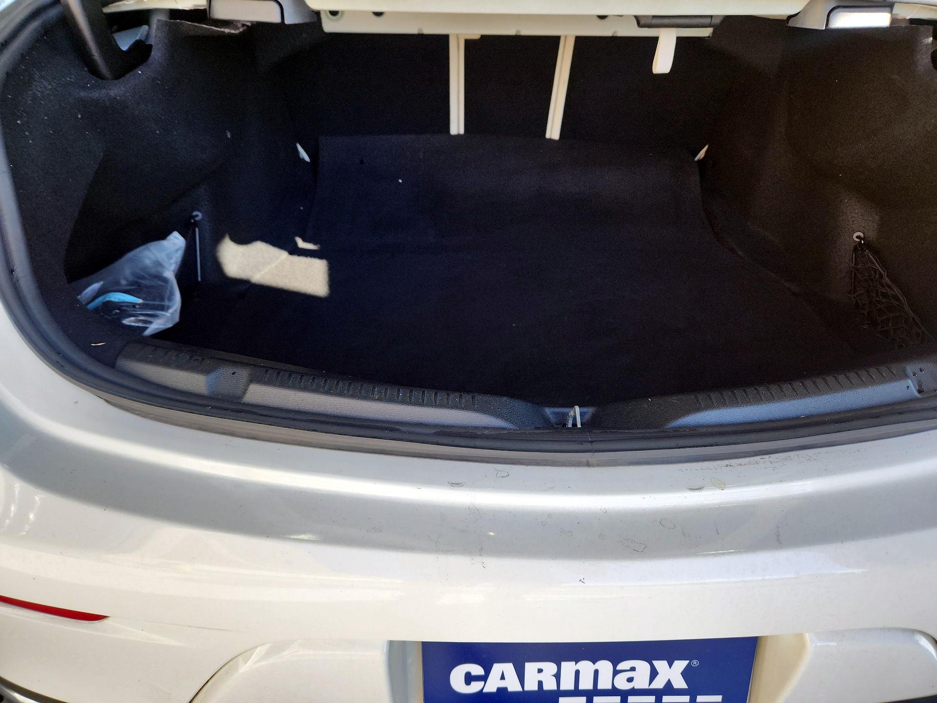 Thumbnail: 2019 Mercedes-Benz E-Class - 20