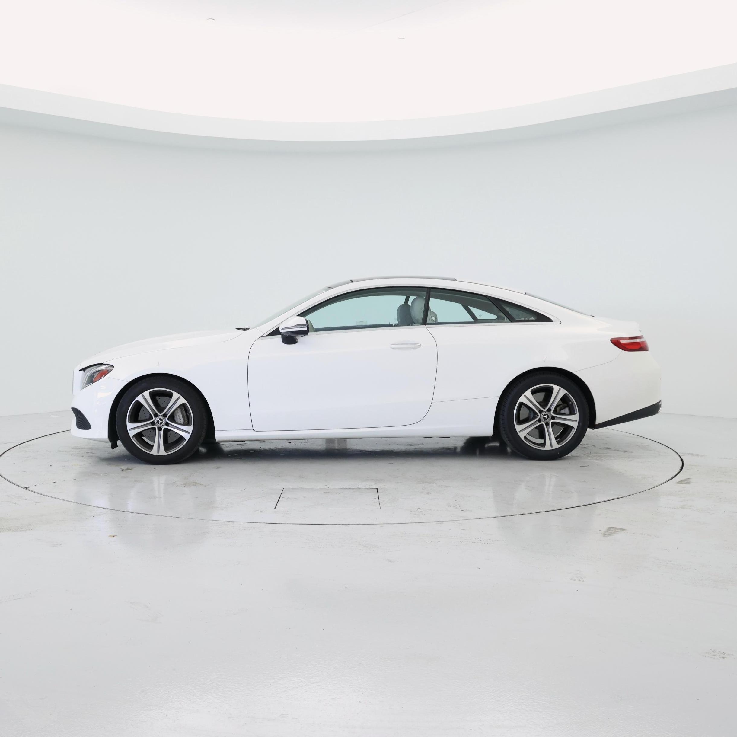 Thumbnail: 2019 Mercedes-Benz E-Class - 3