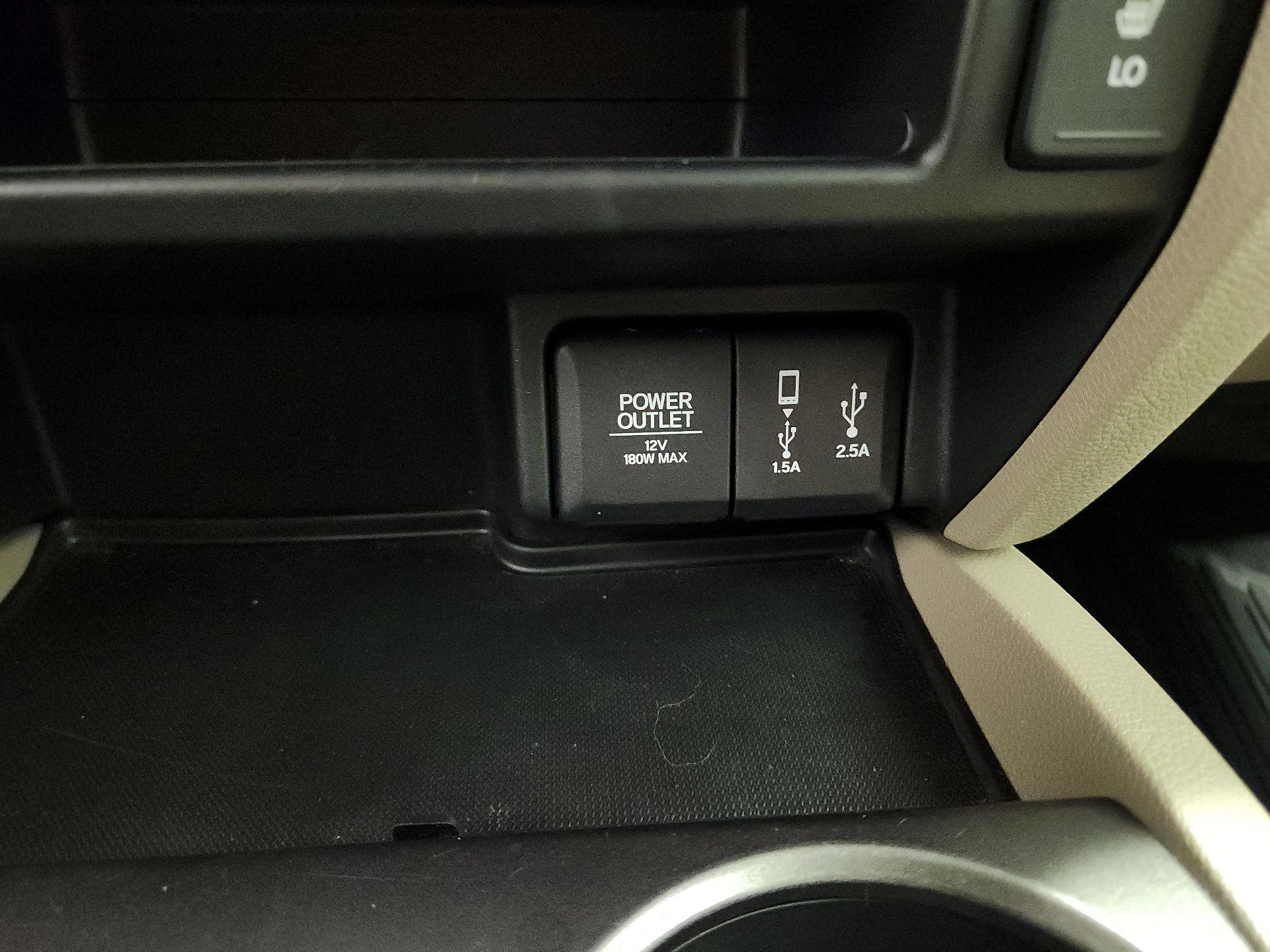 Thumbnail: 2017 Honda Pilot - 19