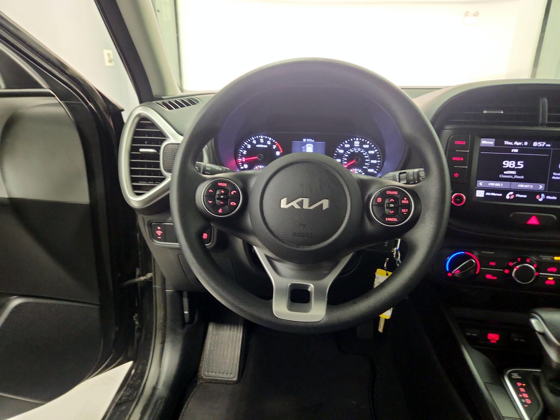 Thumbnail: 2022 Kia Soul - 10