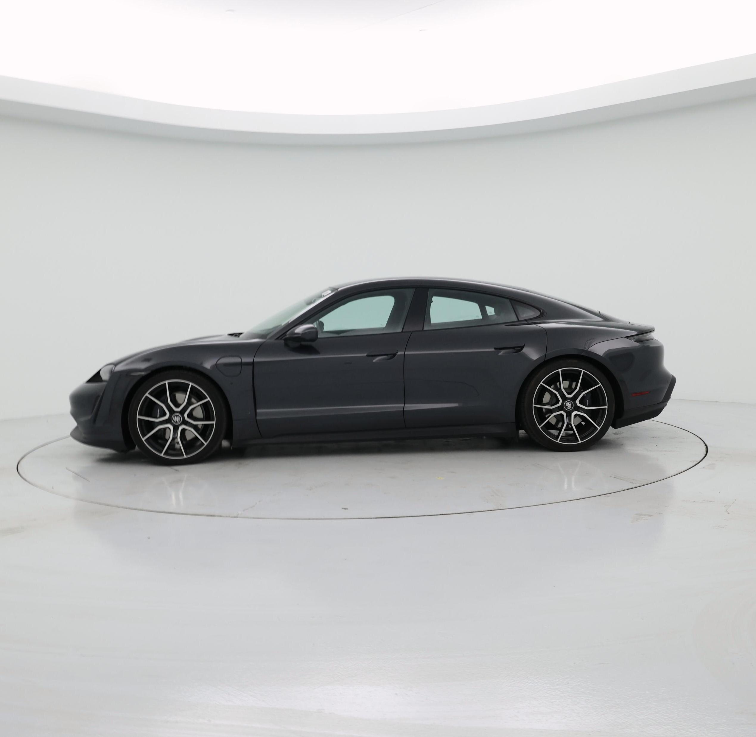 Thumbnail: 2023 Porsche Taycan - 3