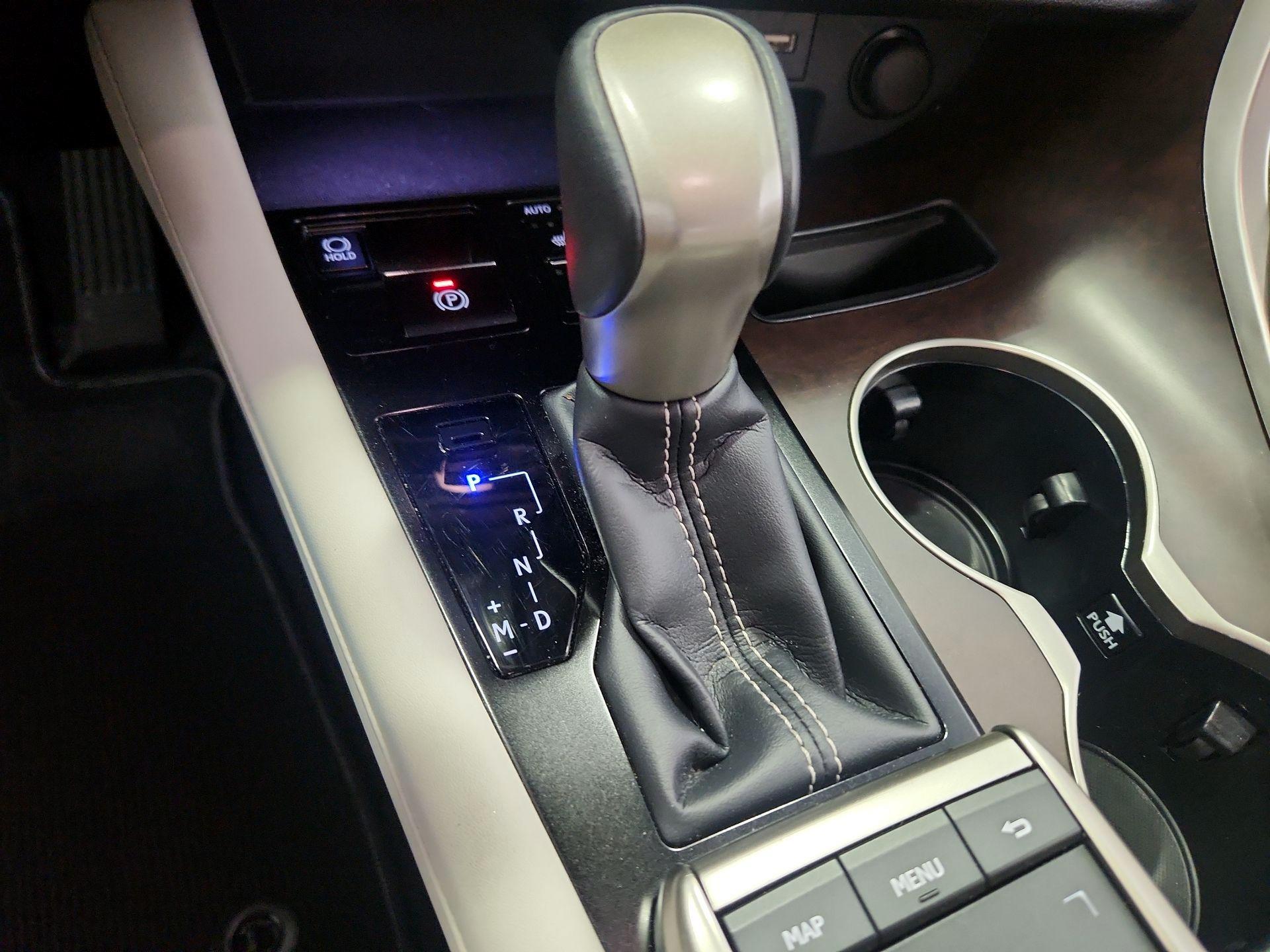 Thumbnail: 2022 Lexus RX - 17