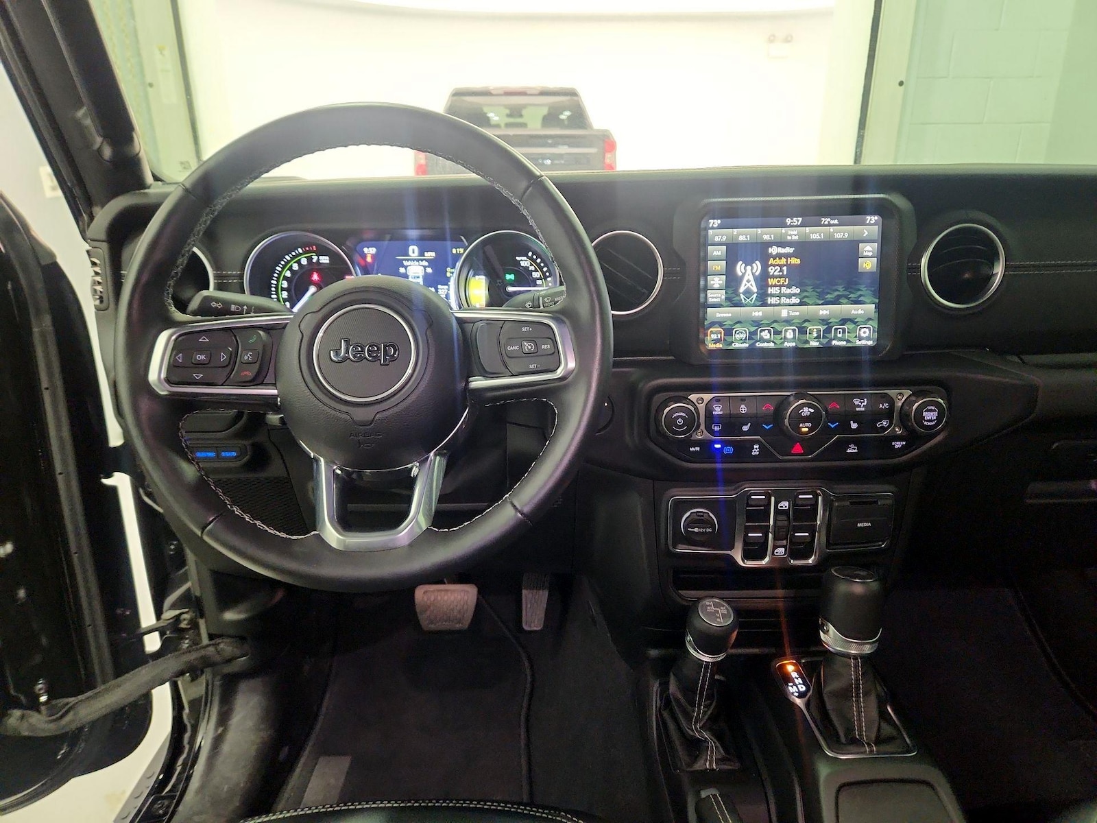 2022 Jeep Wrangler Unlimited Sahara 4XE - Photo 10
