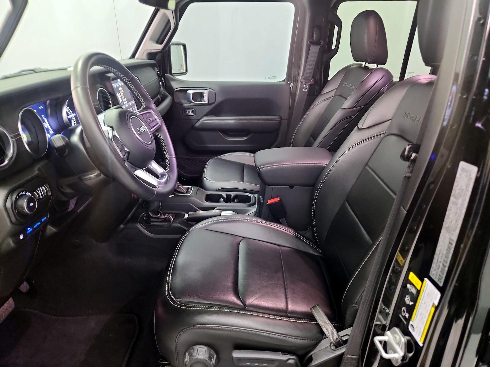 2022 Jeep Wrangler Unlimited Sahara 4XE - Photo 12