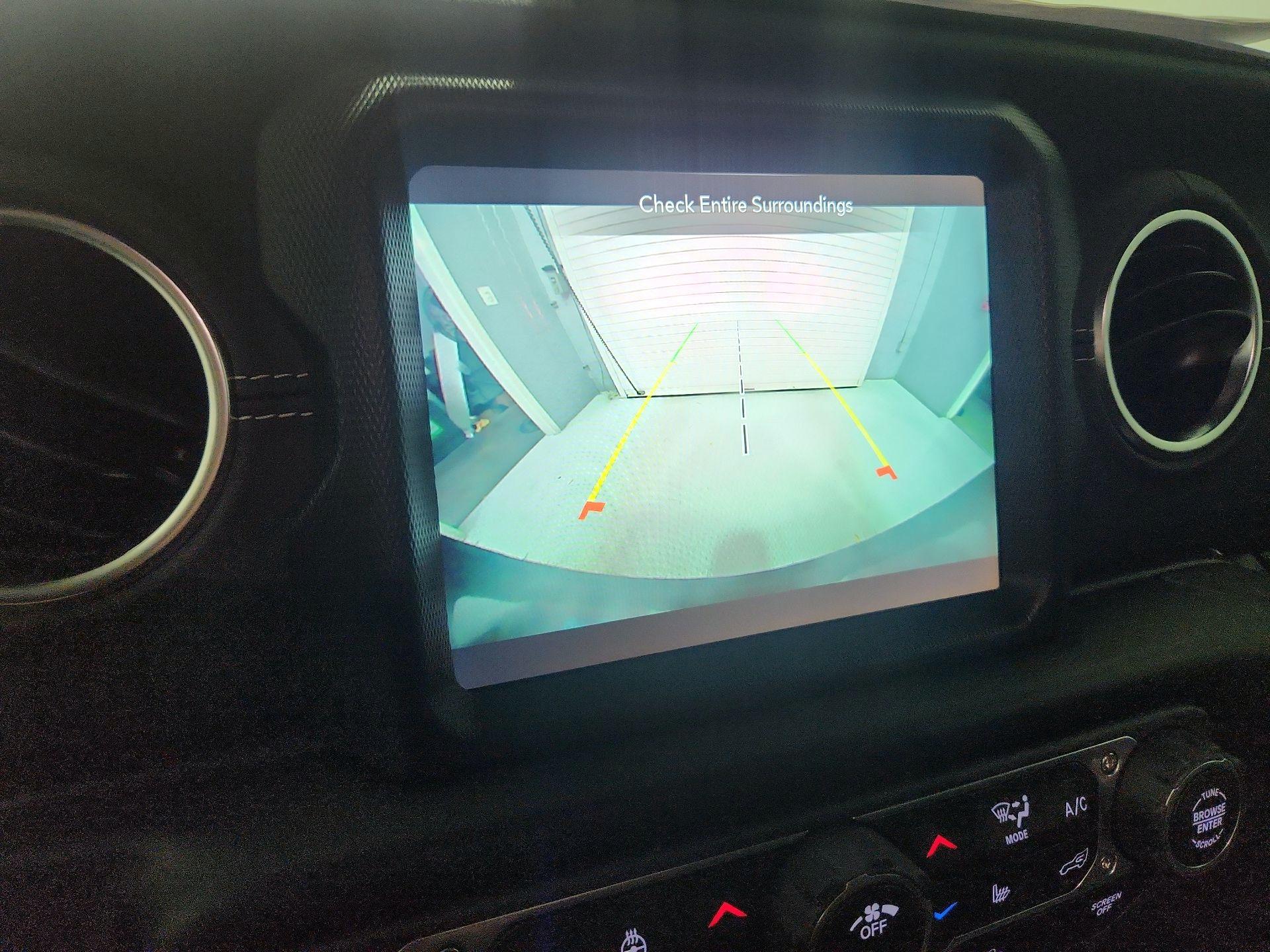 Thumbnail: 2022 Jeep Wrangler - 14