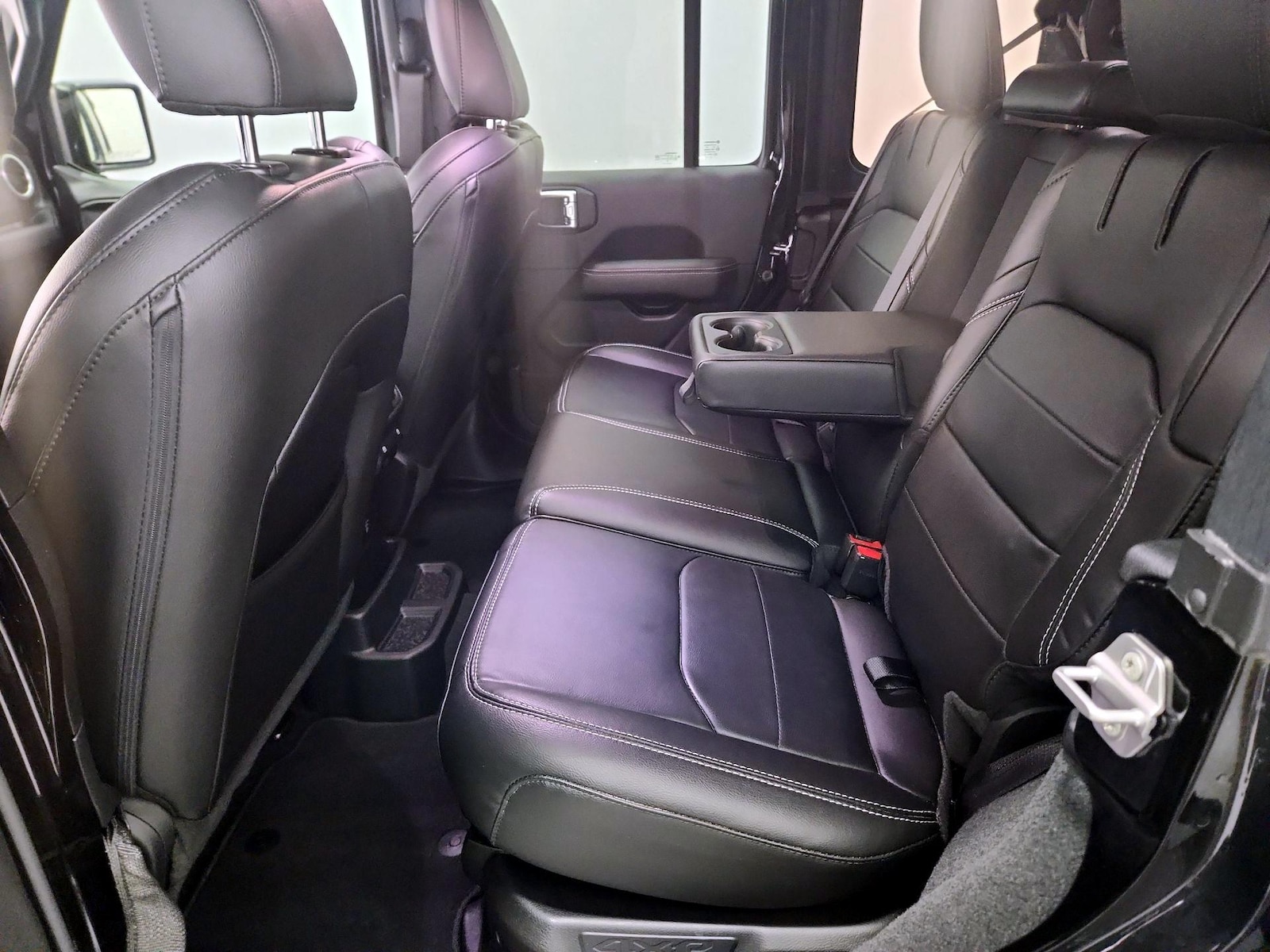 2022 Jeep Wrangler Unlimited Sahara 4XE - Photo 20