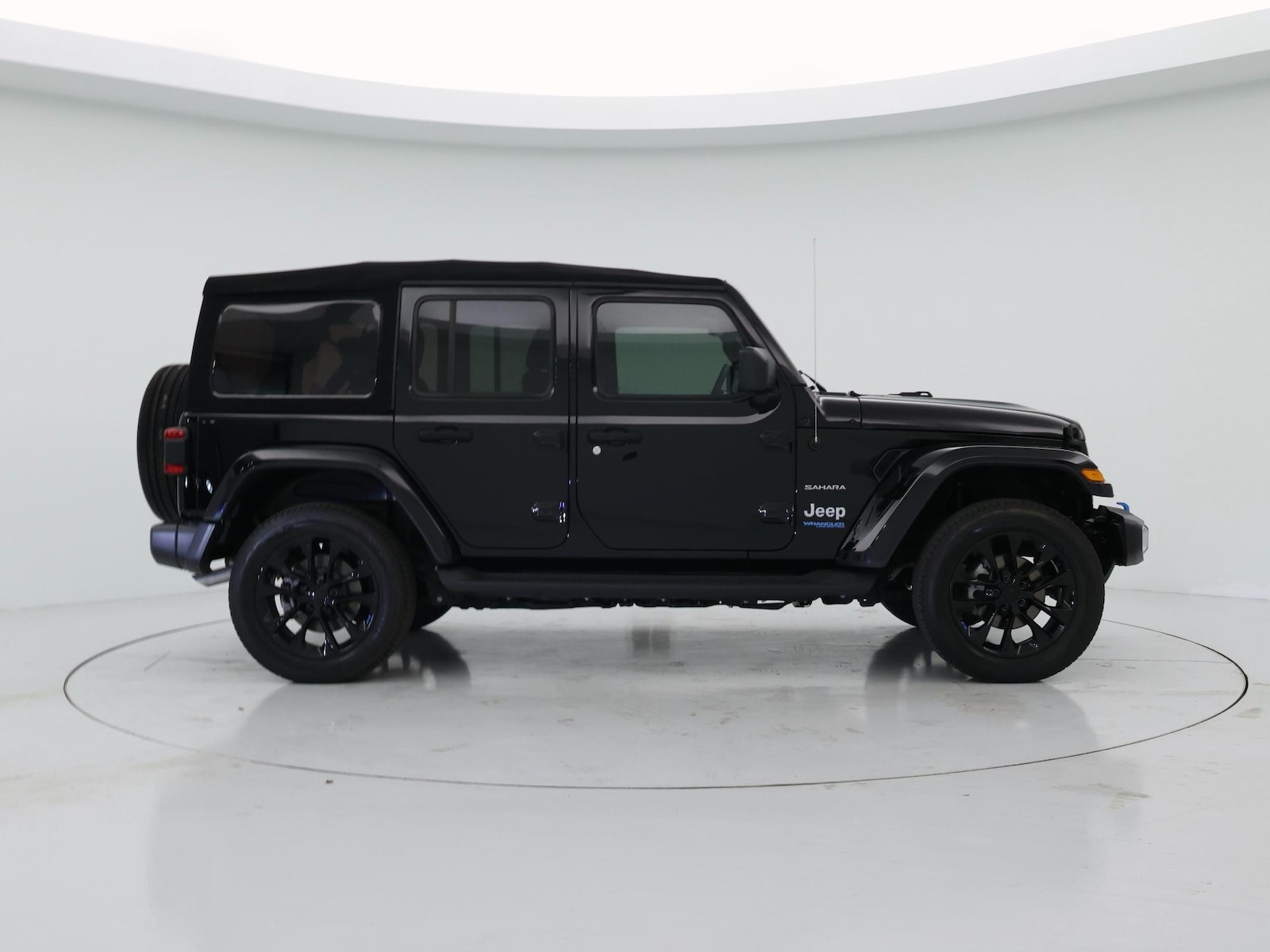 2022 Jeep Wrangler Unlimited Sahara 4XE - Photo 8