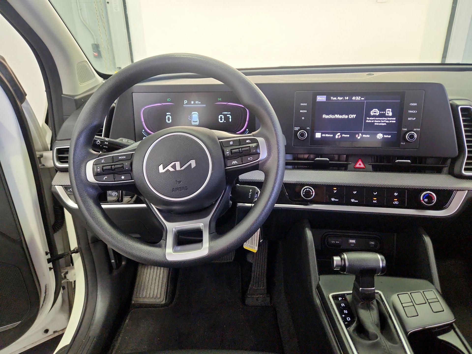 Thumbnail: 2023 Kia Sportage - 9