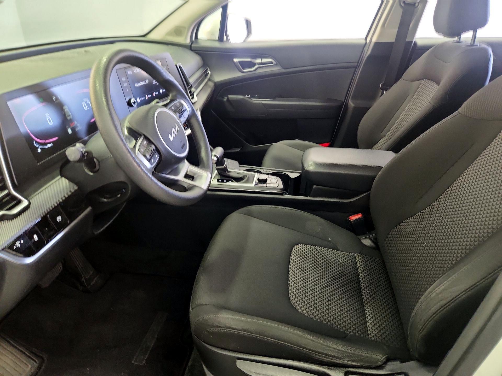 Thumbnail: 2023 Kia Sportage - 11