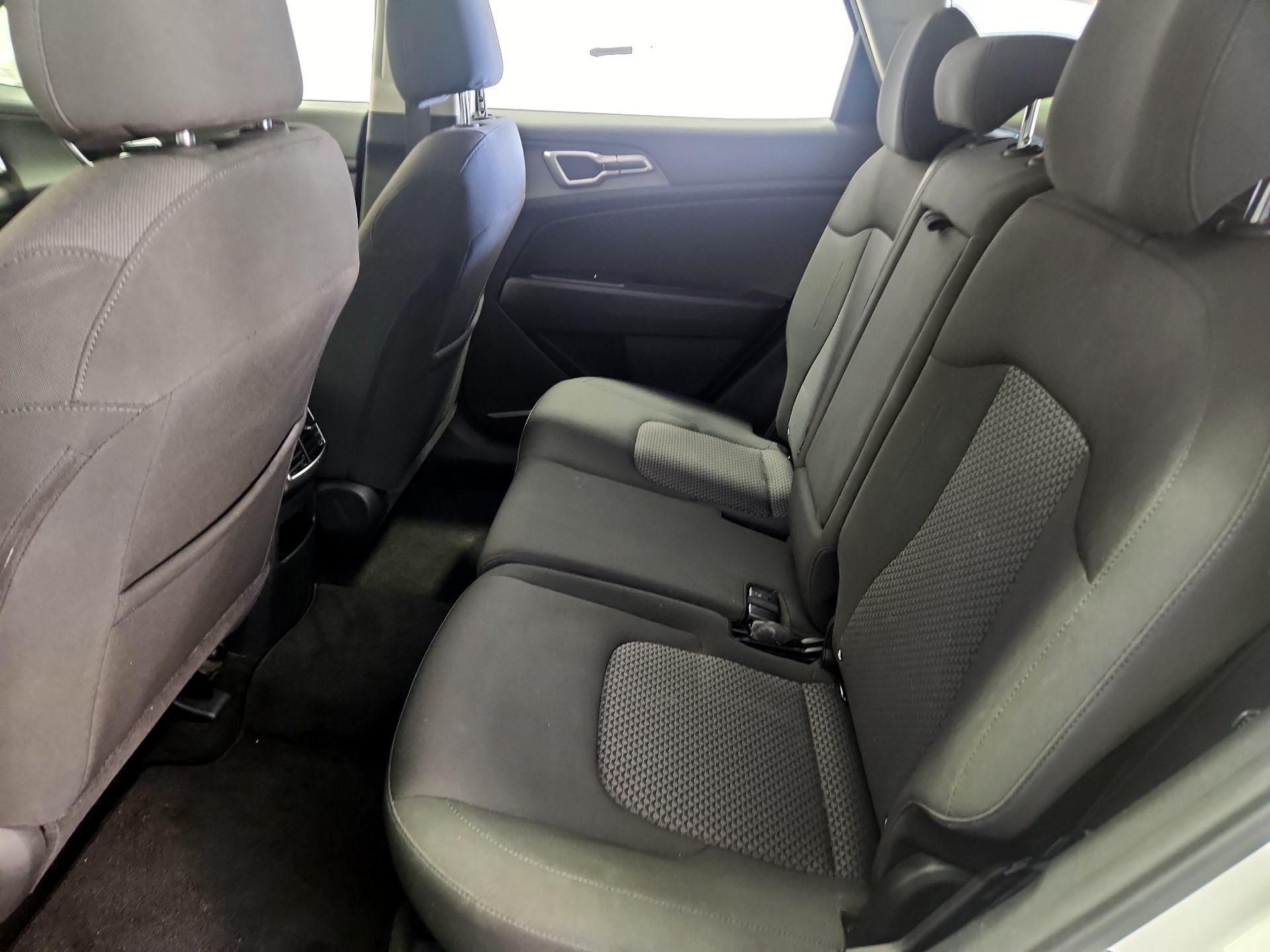 Thumbnail: 2023 Kia Sportage - 19