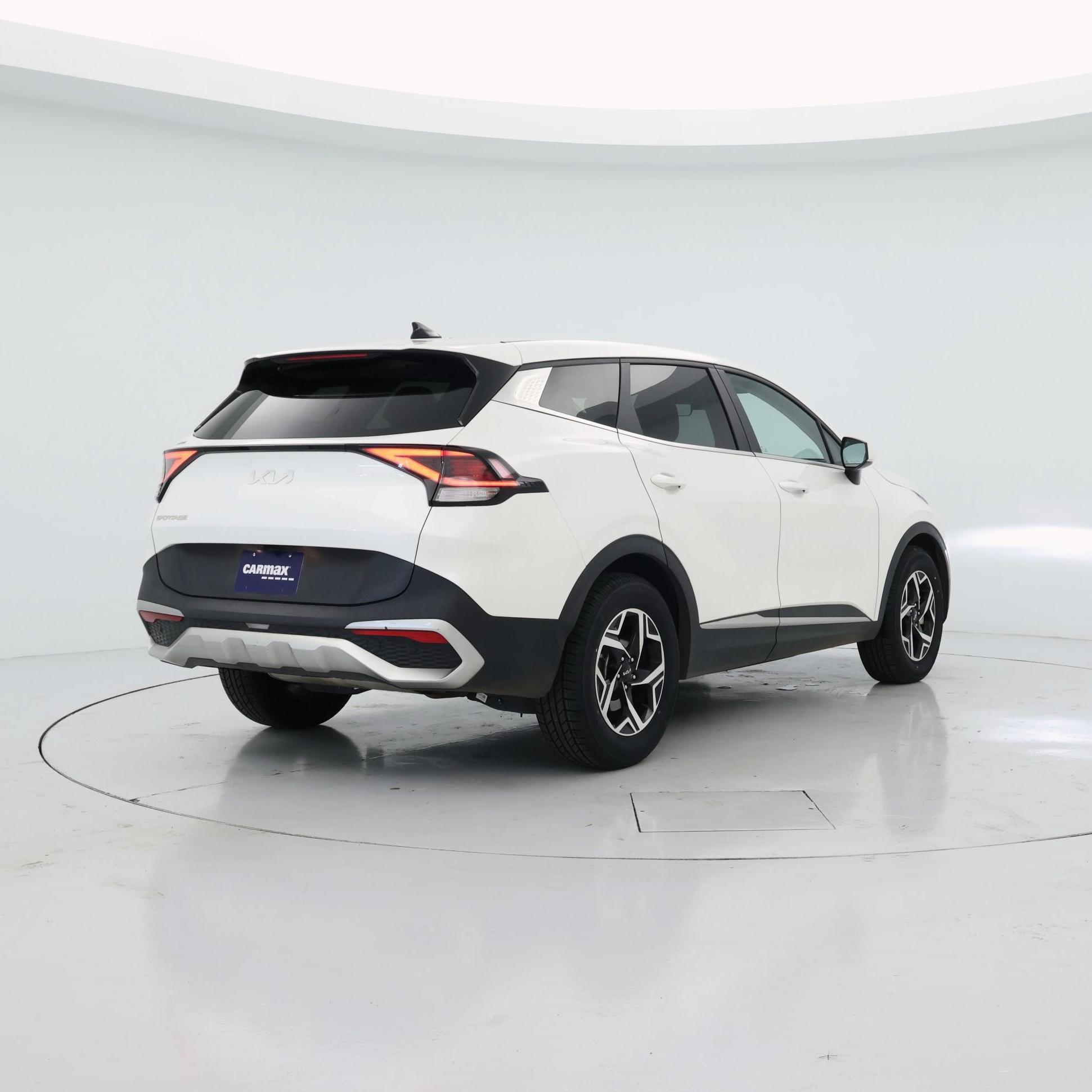 Thumbnail: 2023 Kia Sportage - 8