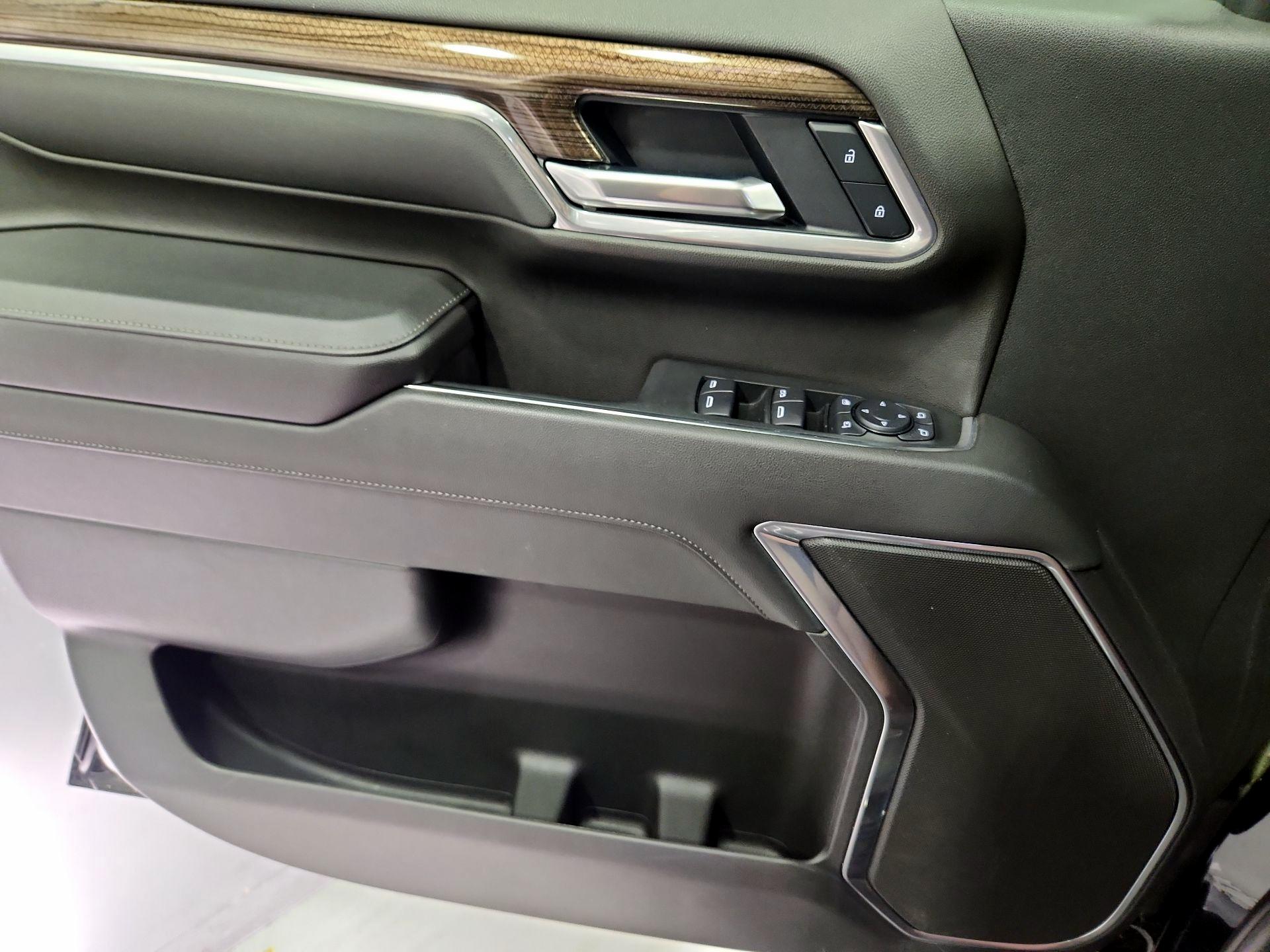 Thumbnail: 2025 Chevrolet Silverado 2500 - 12