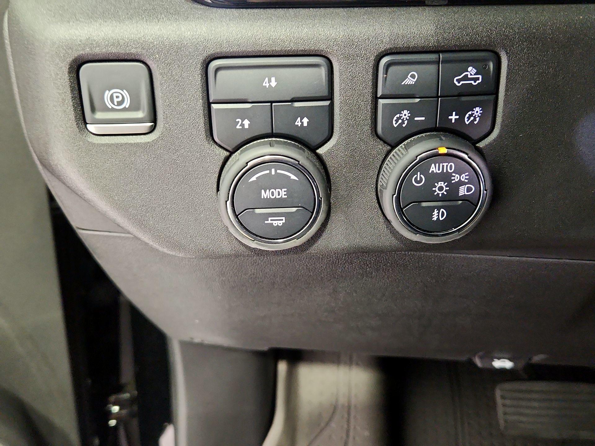 Thumbnail: 2025 Chevrolet Silverado 2500 - 13