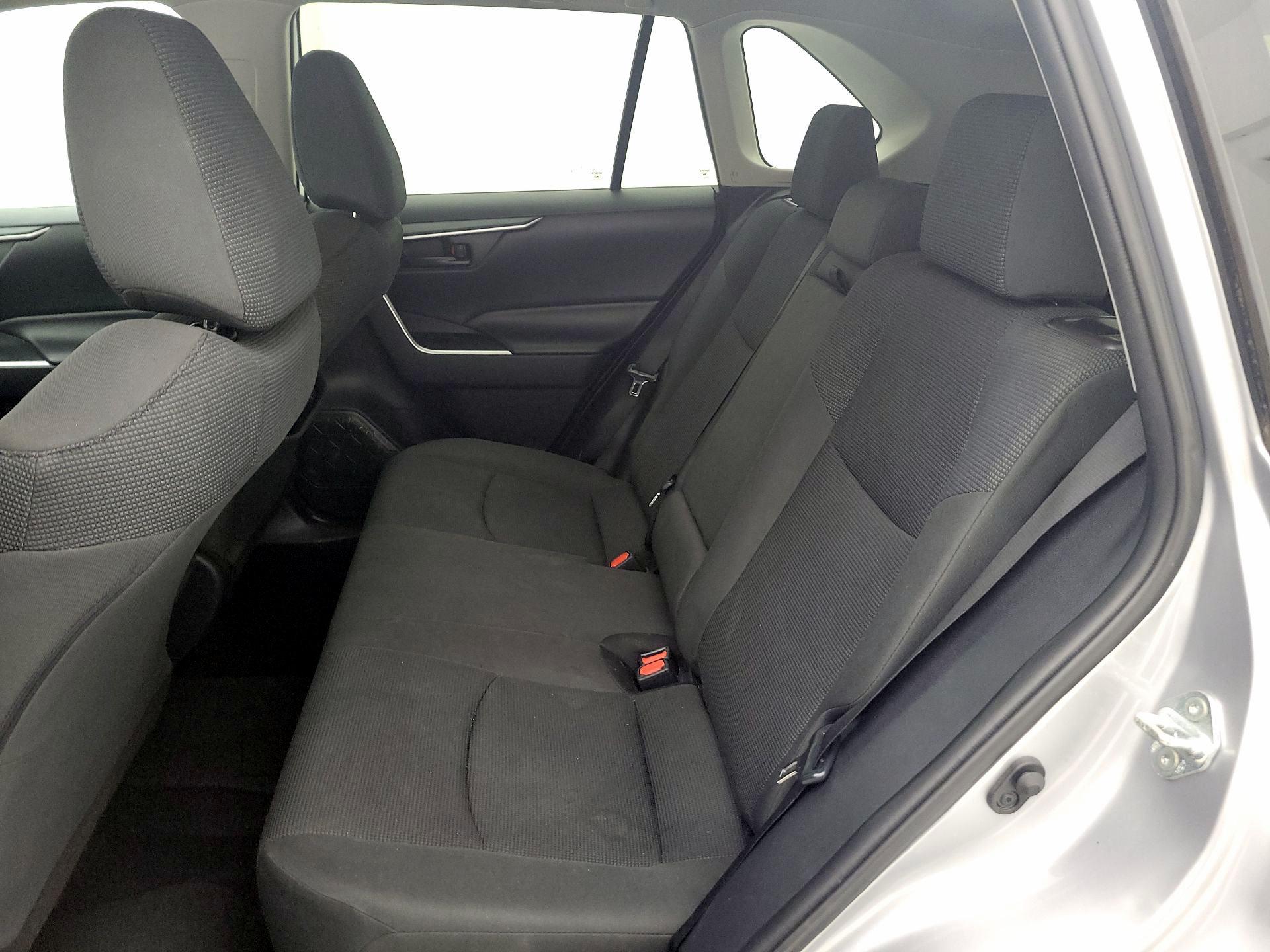 Thumbnail: 2019 Toyota RAV4 - 19