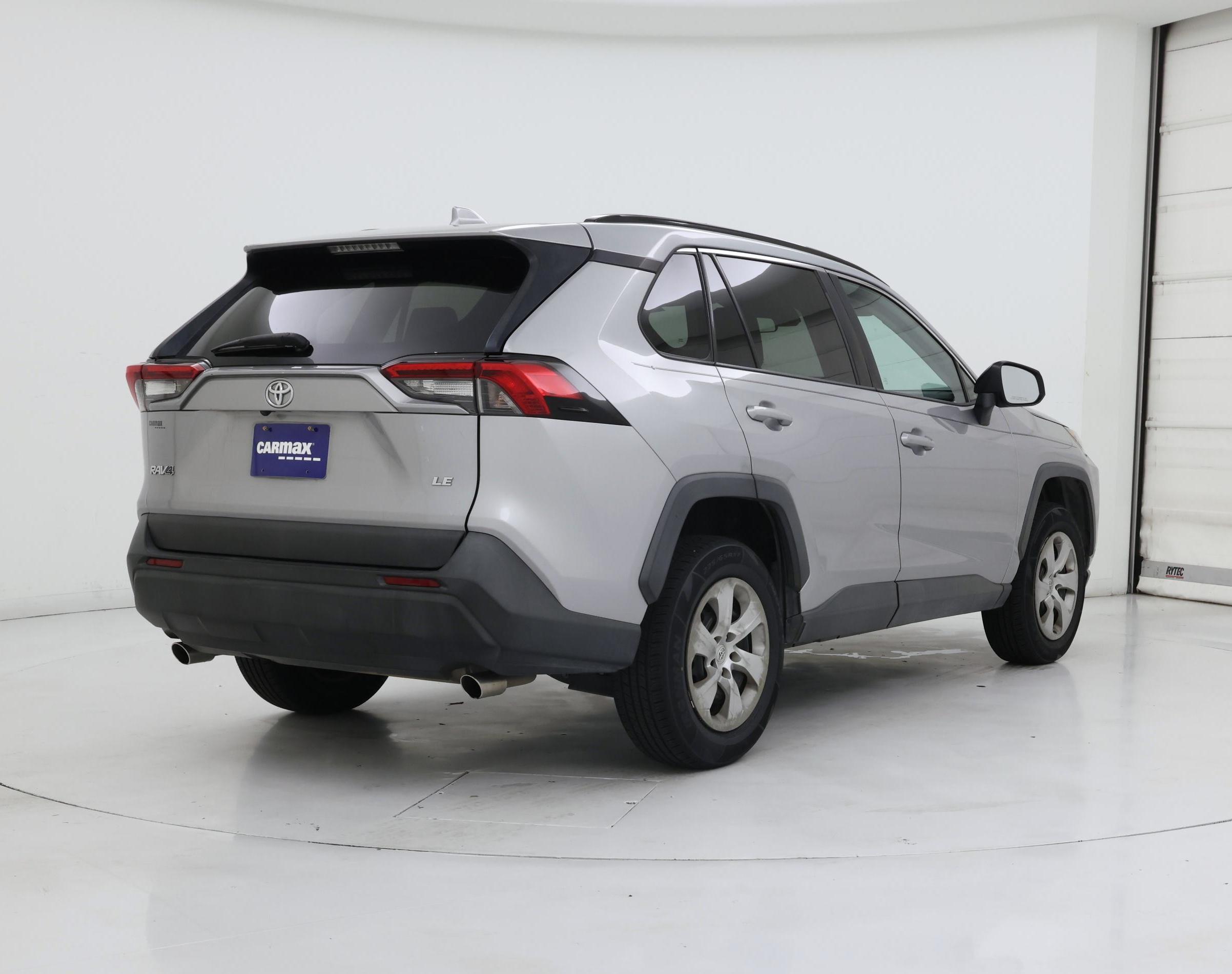 Thumbnail: 2019 Toyota RAV4 - 8