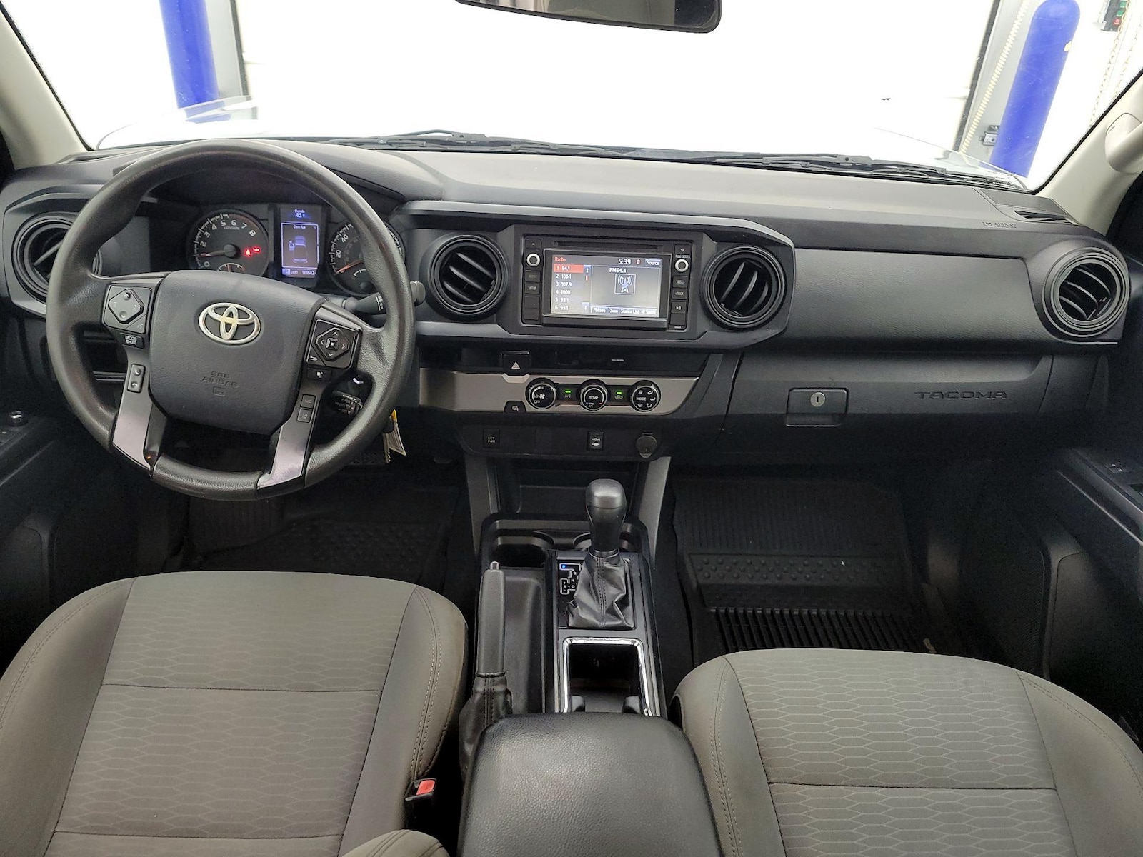 2018 Toyota Tacoma SR - Photo 10