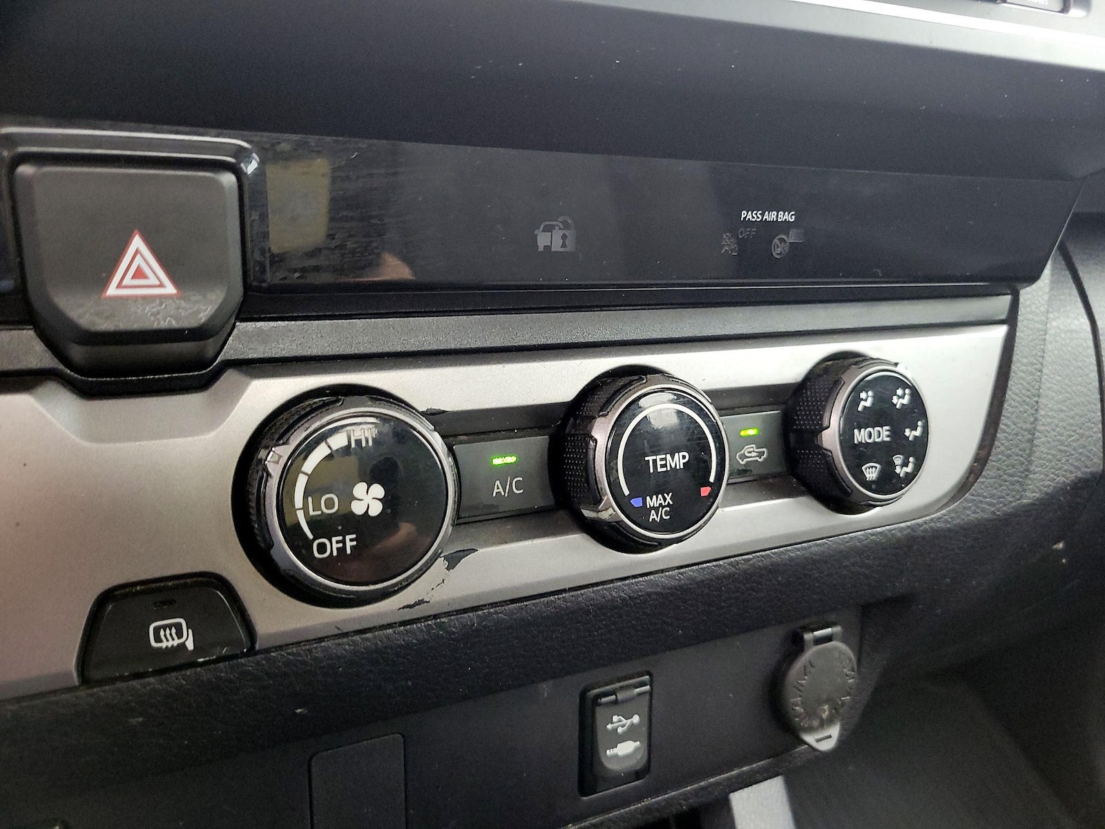 2018 Toyota Tacoma SR - Photo 17
