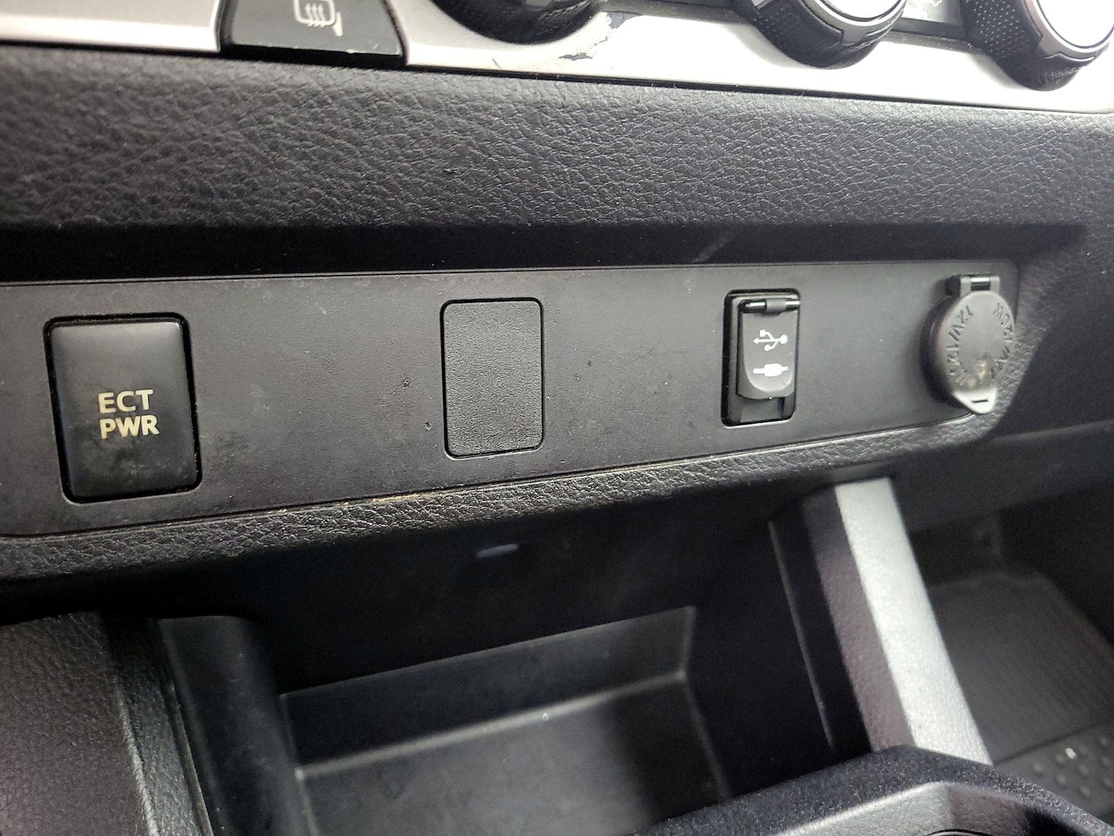 2018 Toyota Tacoma SR - Photo 19